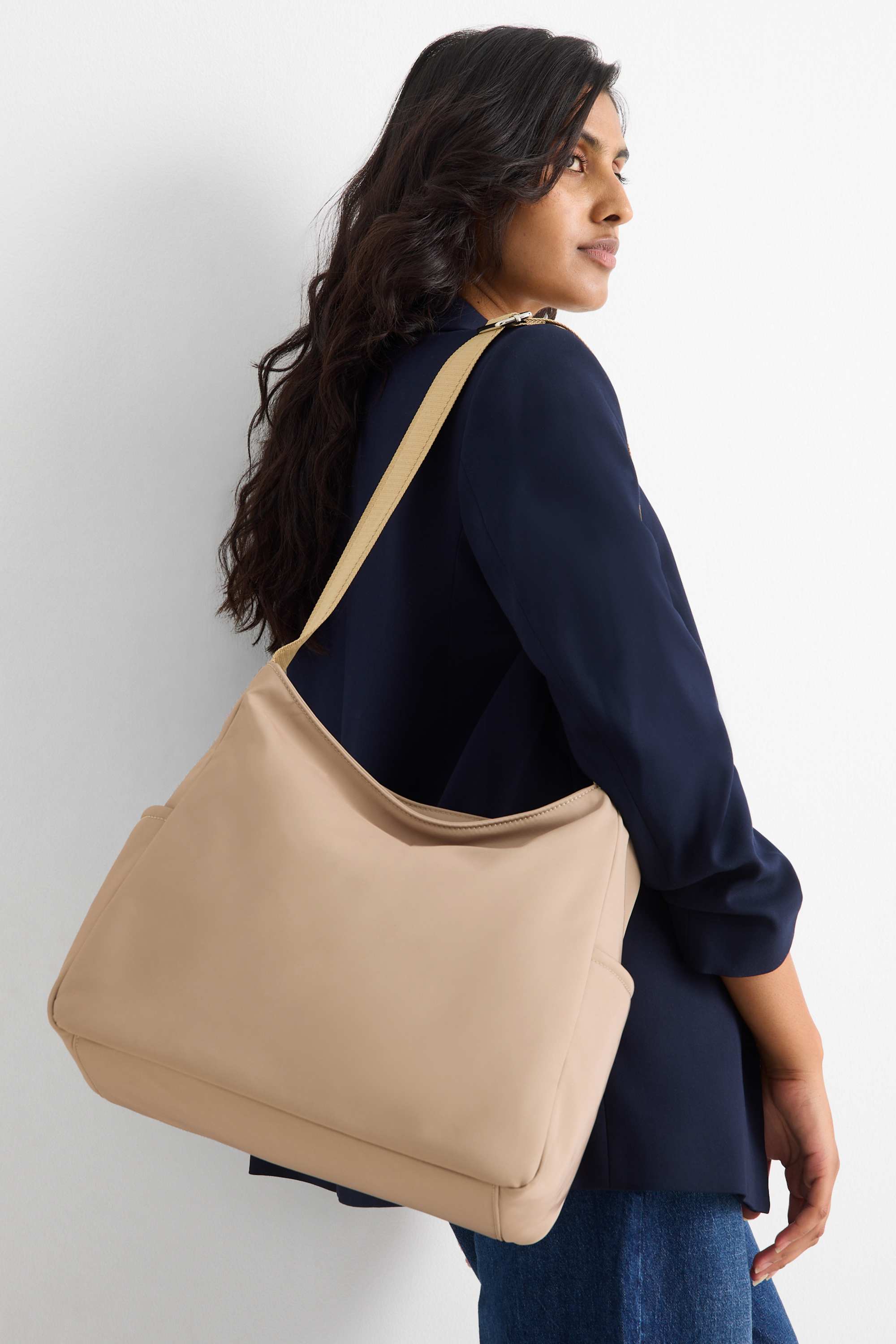 Shoulder bag beige