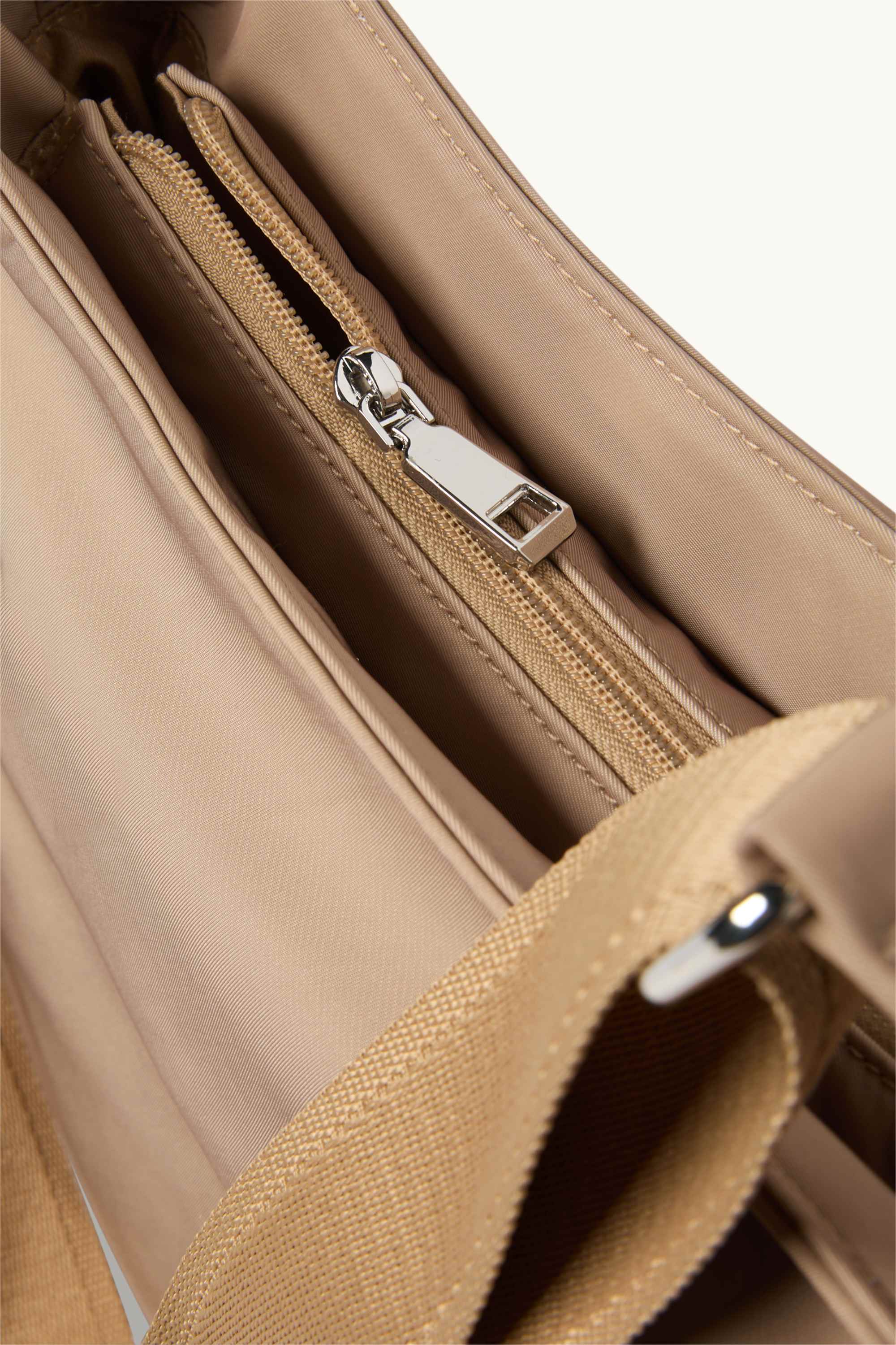 Shoulder bag beige