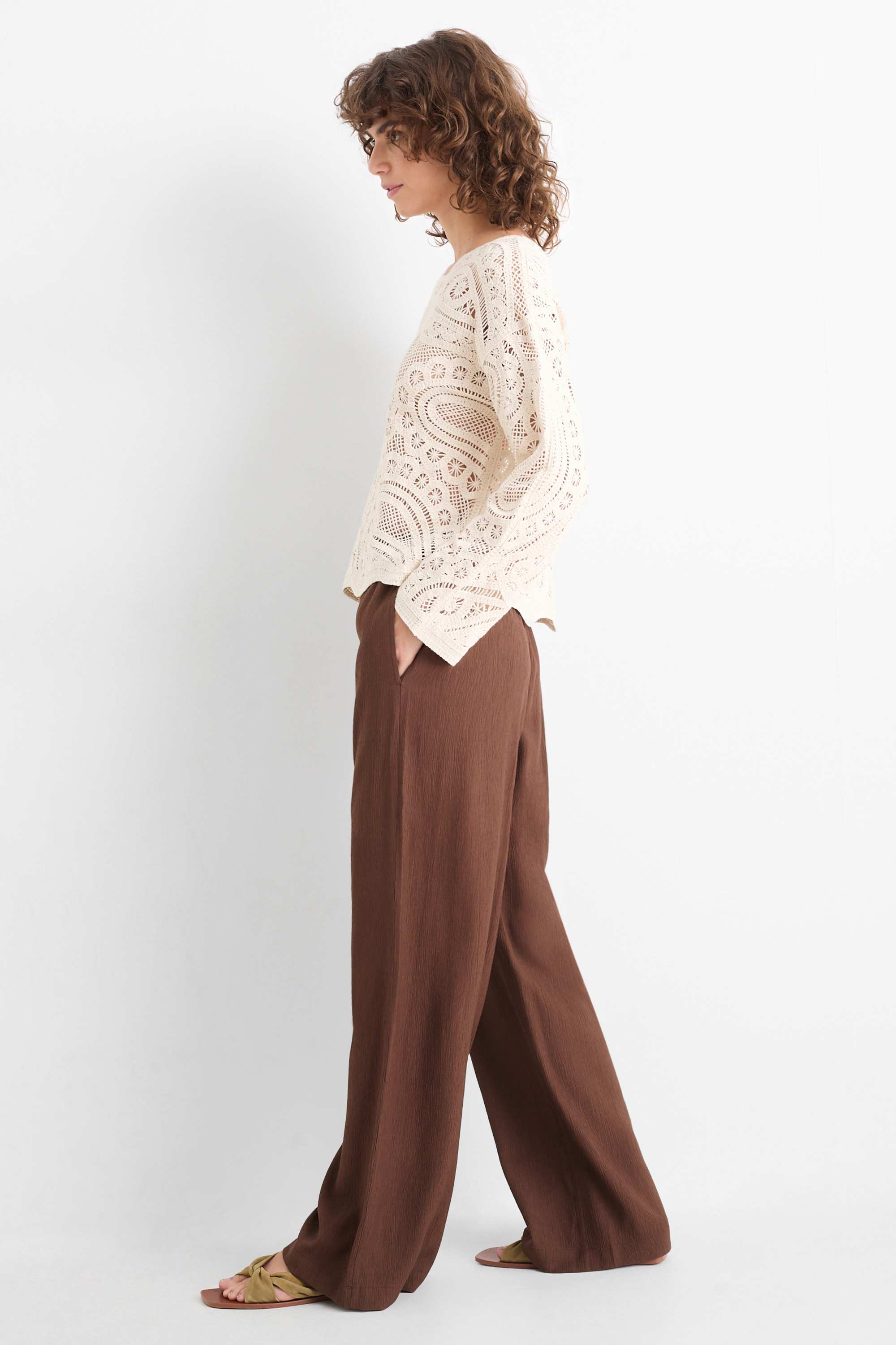 Cloth trousers - mid-rise waist - wide leg dark brown