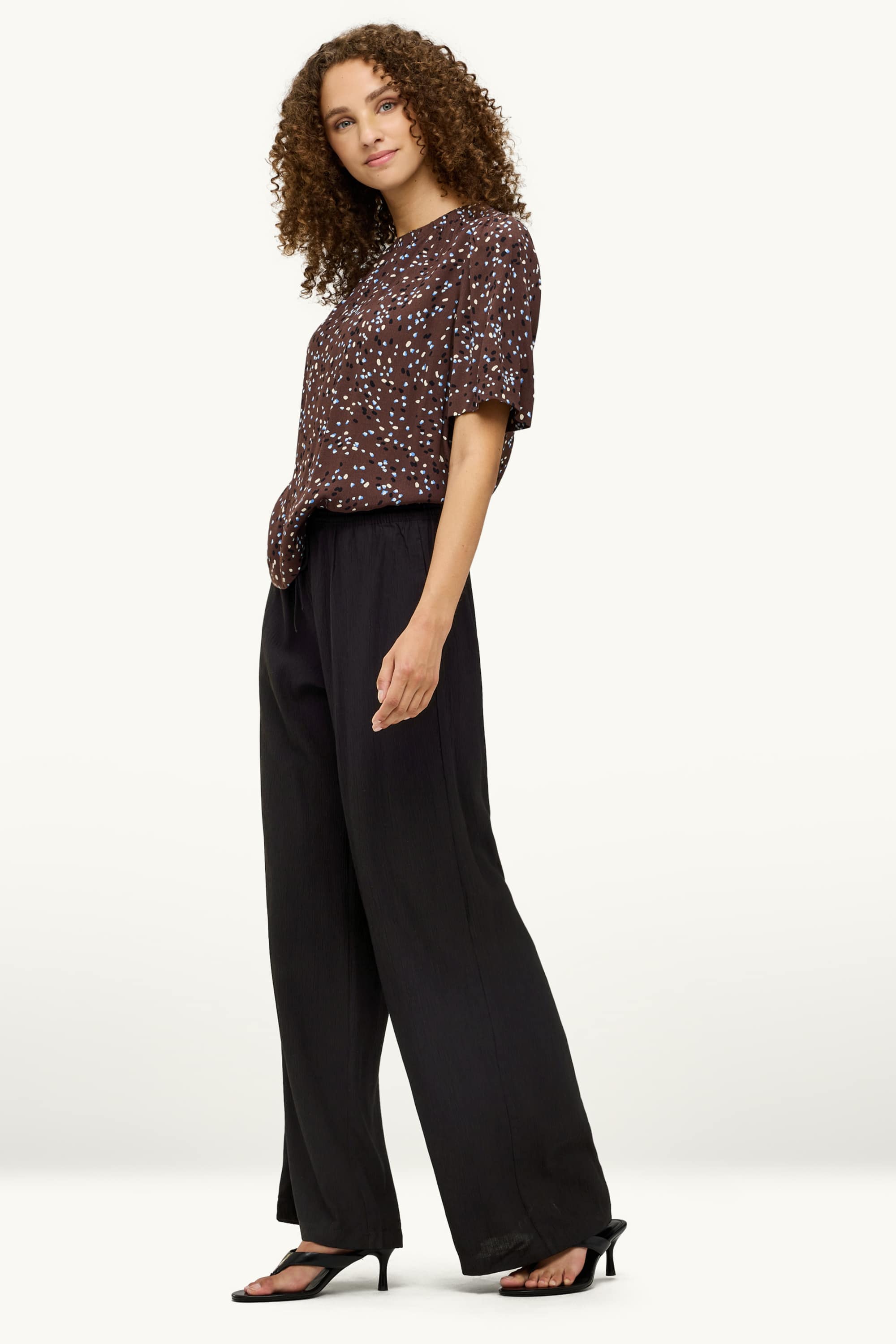 Cloth trousers - mid-rise waist - wide leg black
