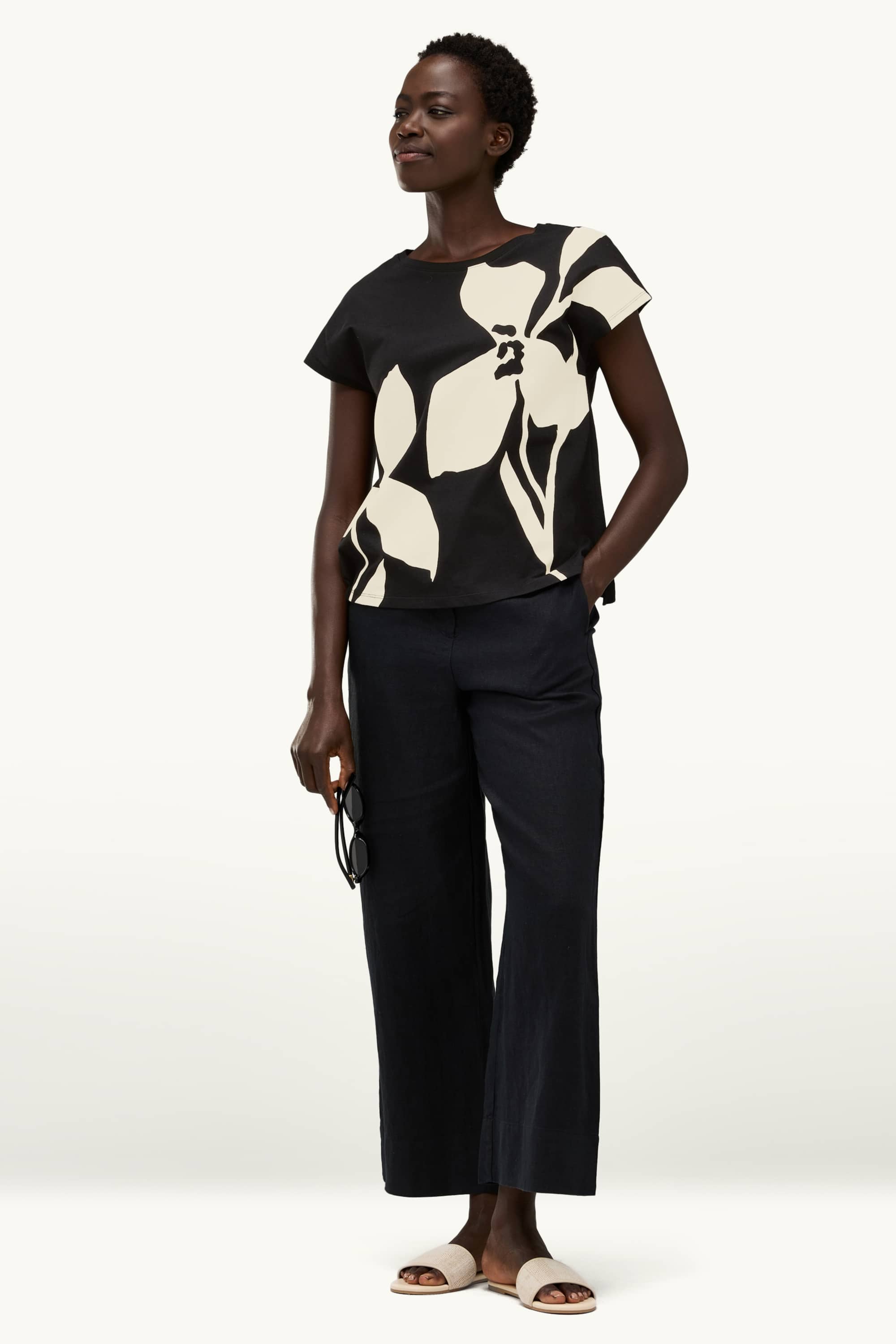 T-shirt - regular fit - floral black / white (1)