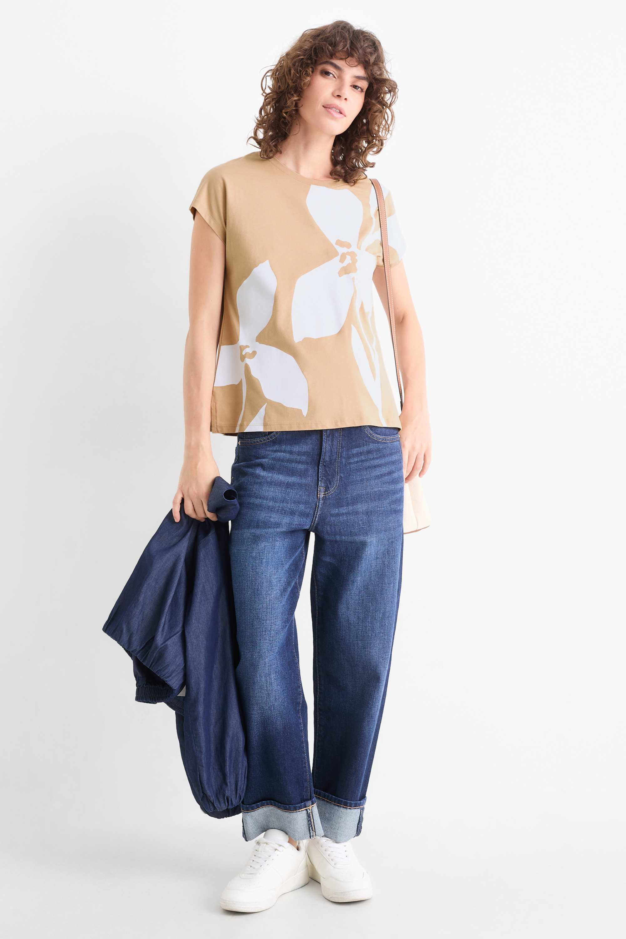 T-shirt - regular fit - floral white / beige