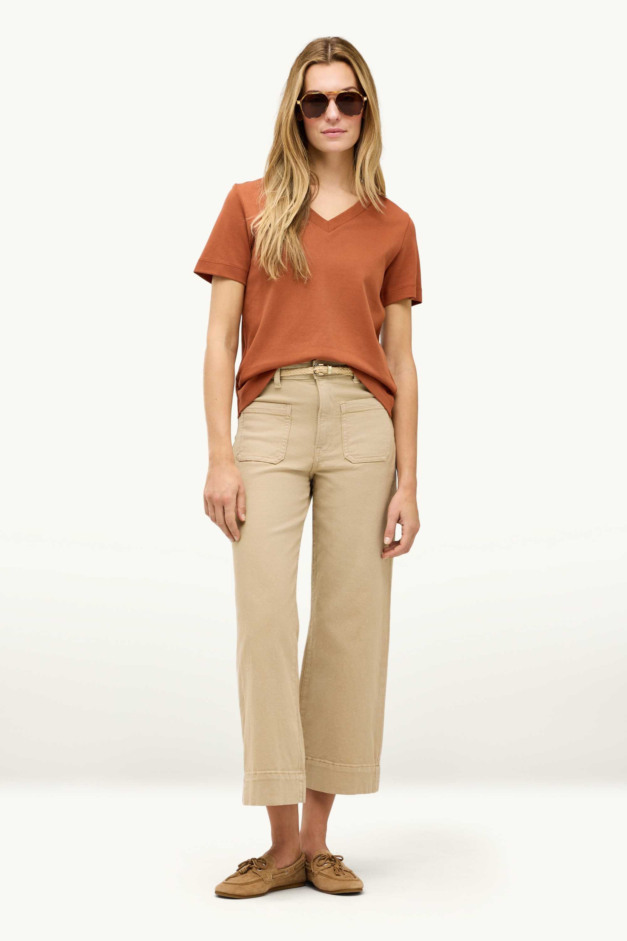 V-neck T-shirt - slim fit brown