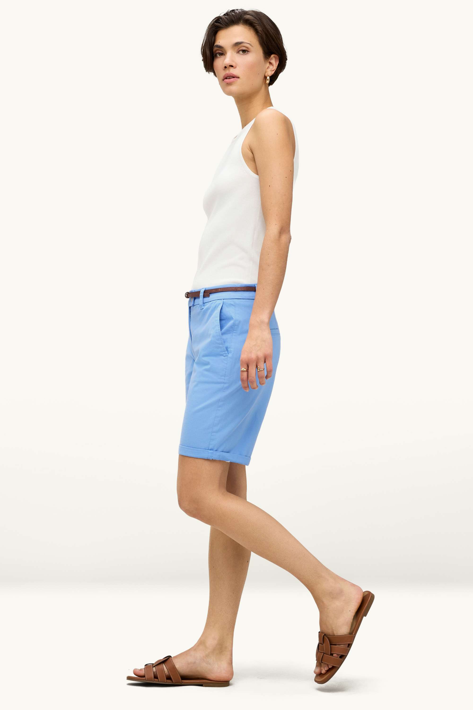 Bermuda shorts with belt - mid-rise waist light blue