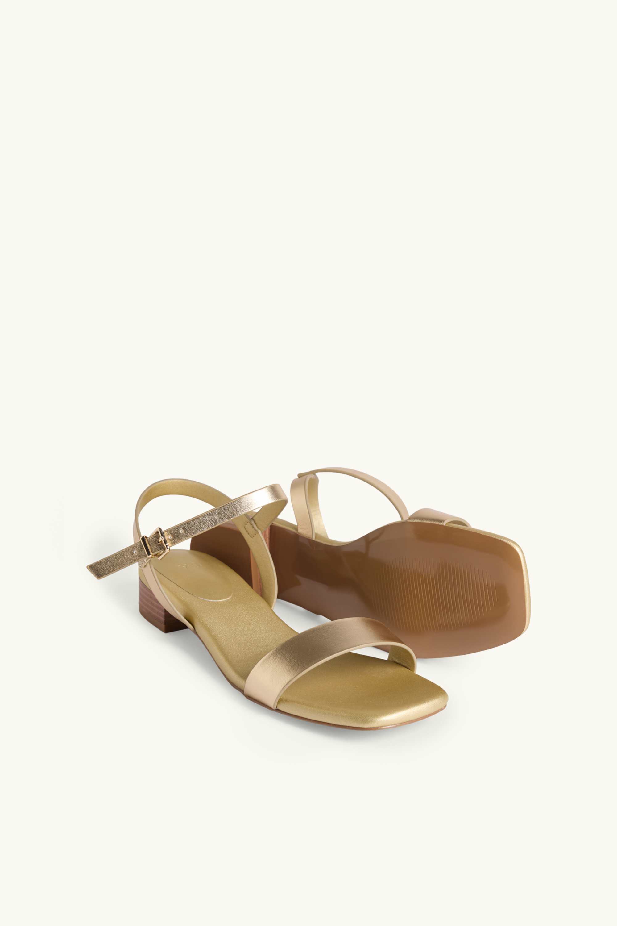 Sandals - faux leather - shiny gold