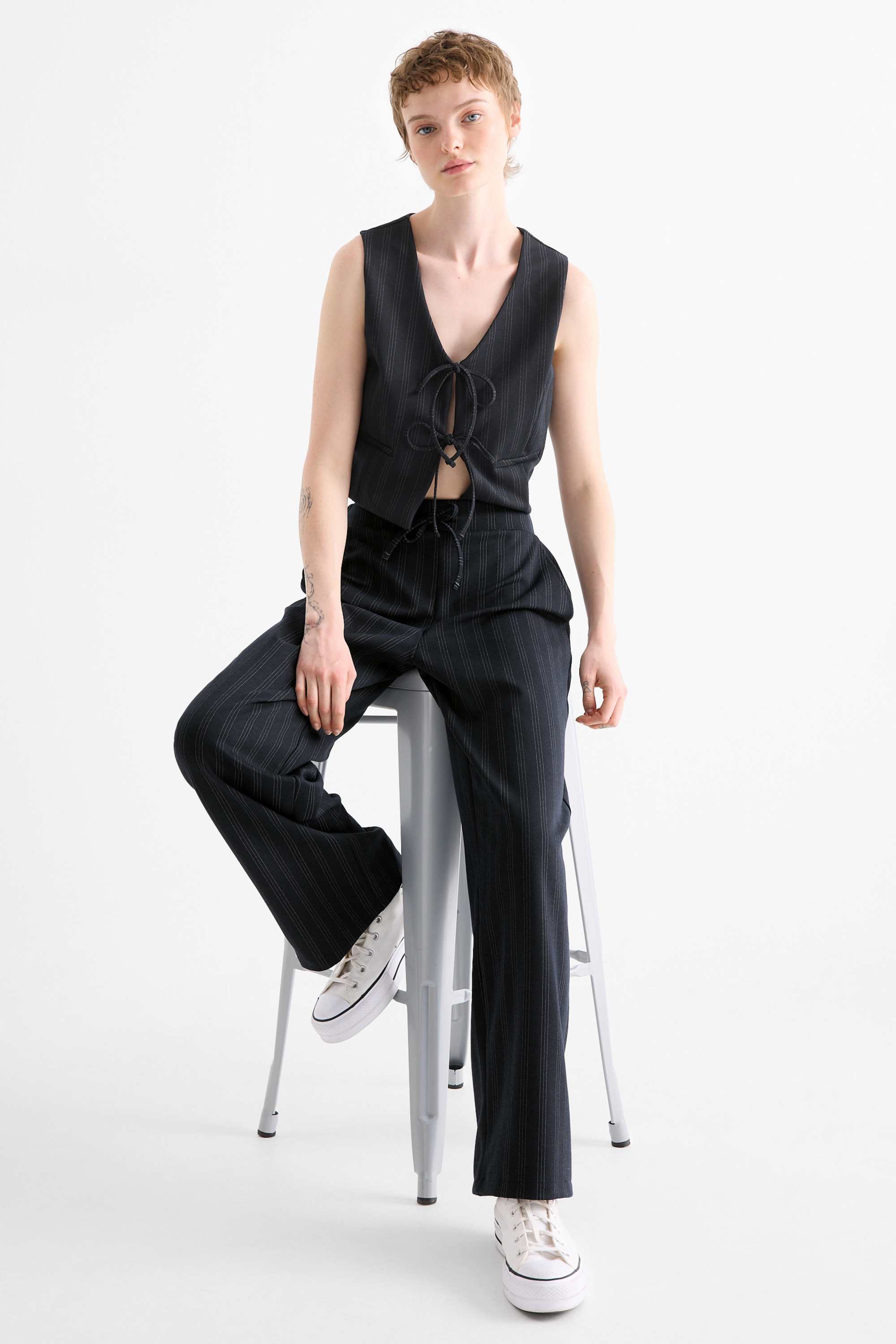 Waistcoat - fitted - pinstripes dark blue