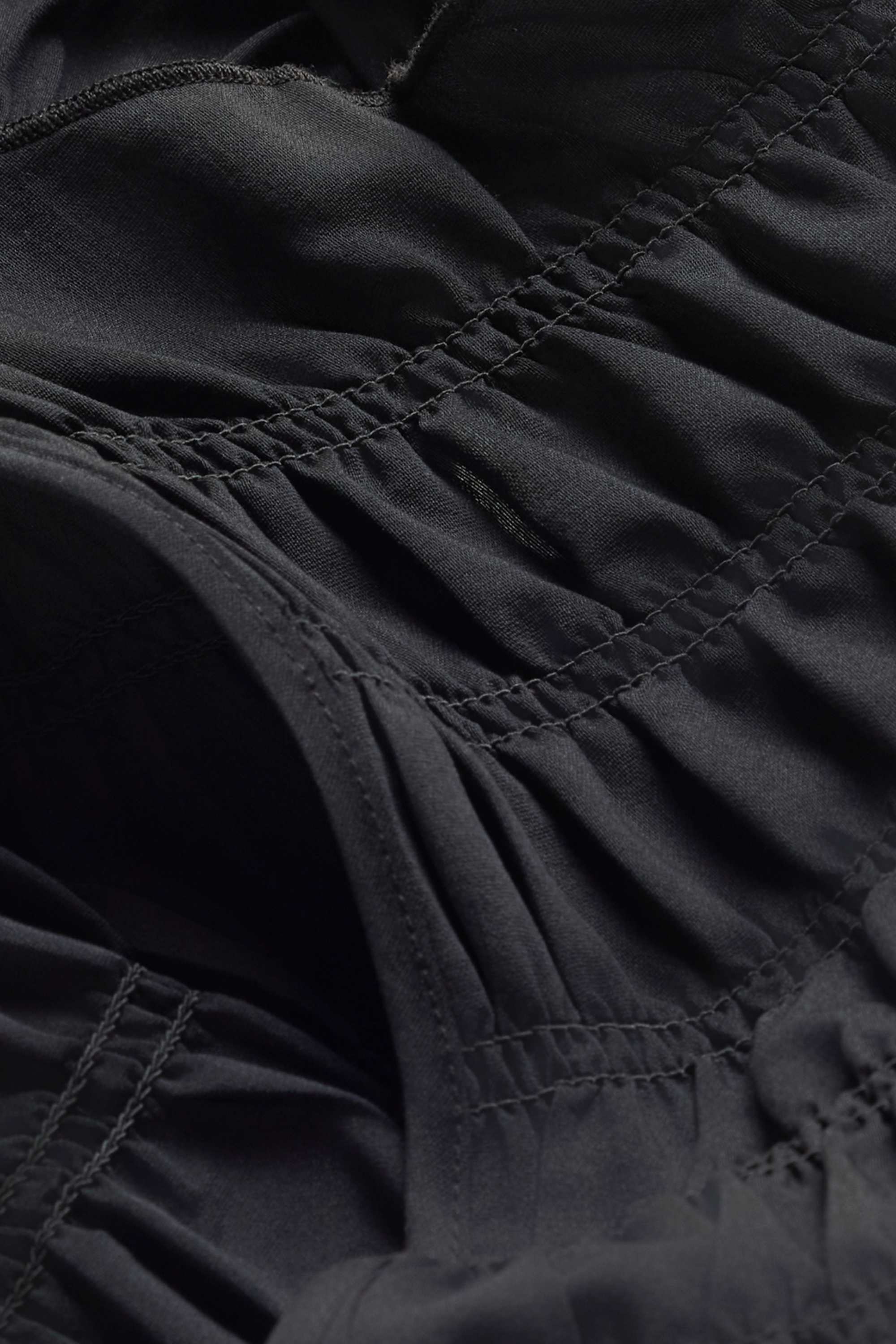 Blouse - smocked black