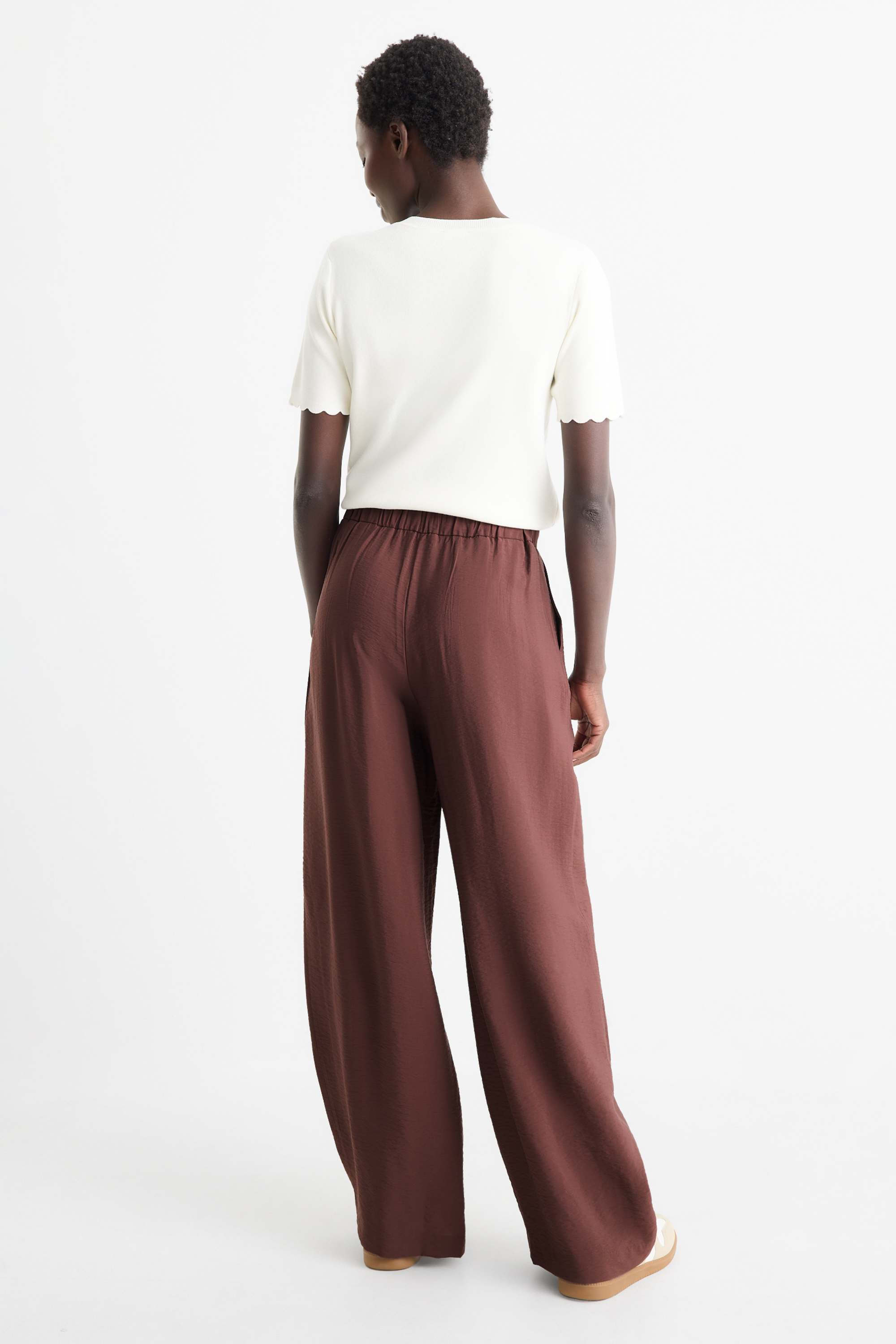 Cloth trousers - high waist - wide leg dark brown