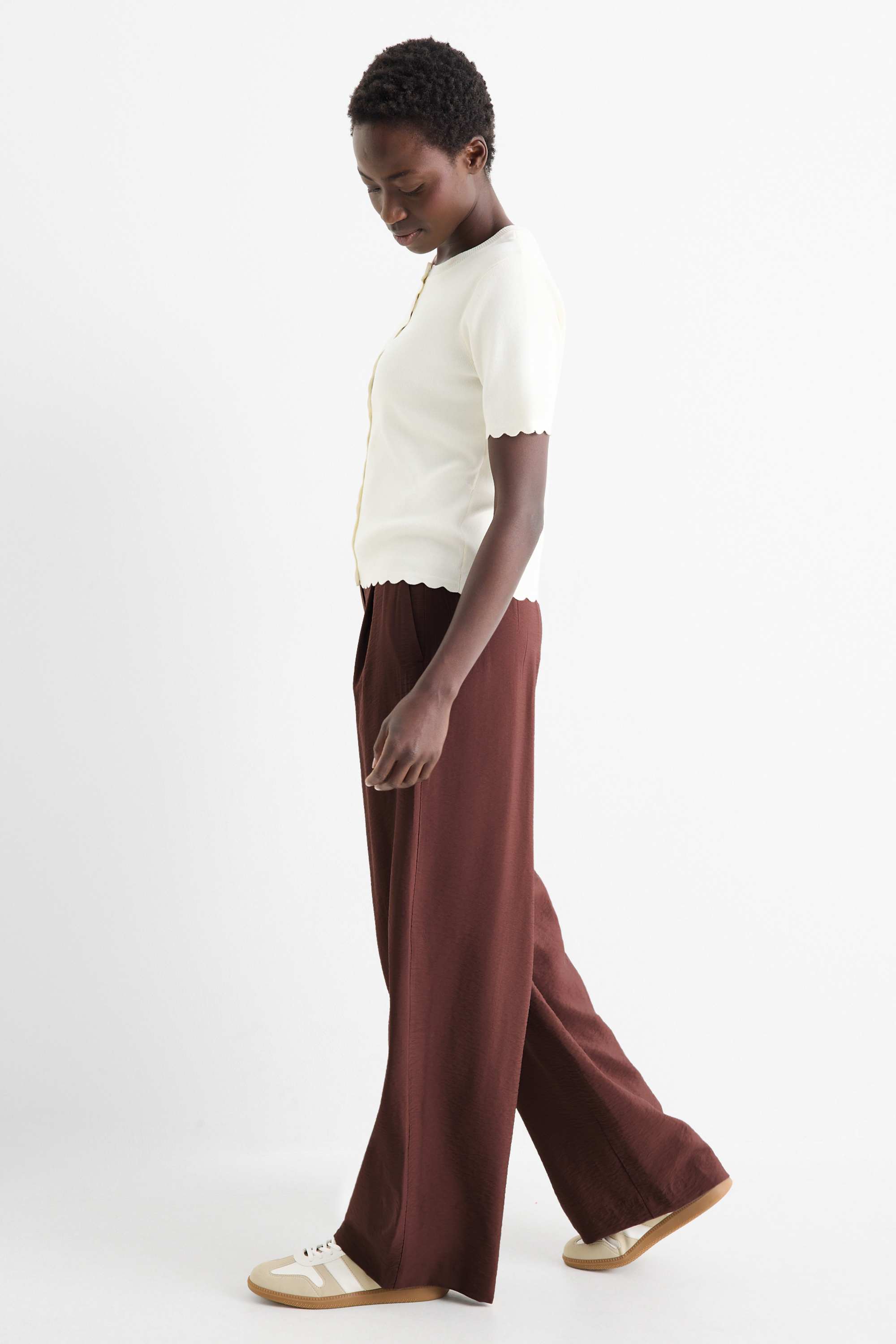 Cloth trousers - high waist - wide leg dark brown