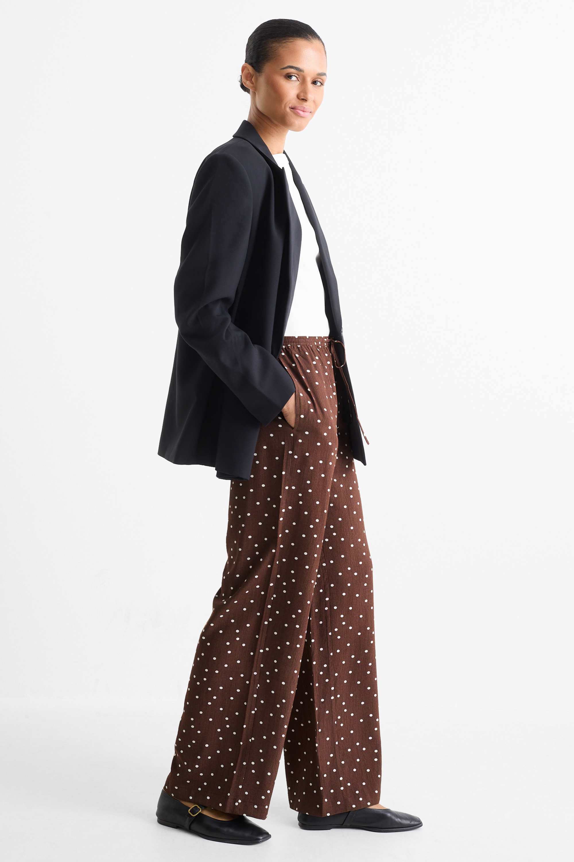 Cloth trousers - mid-rise waist - wide leg - polka dot brown