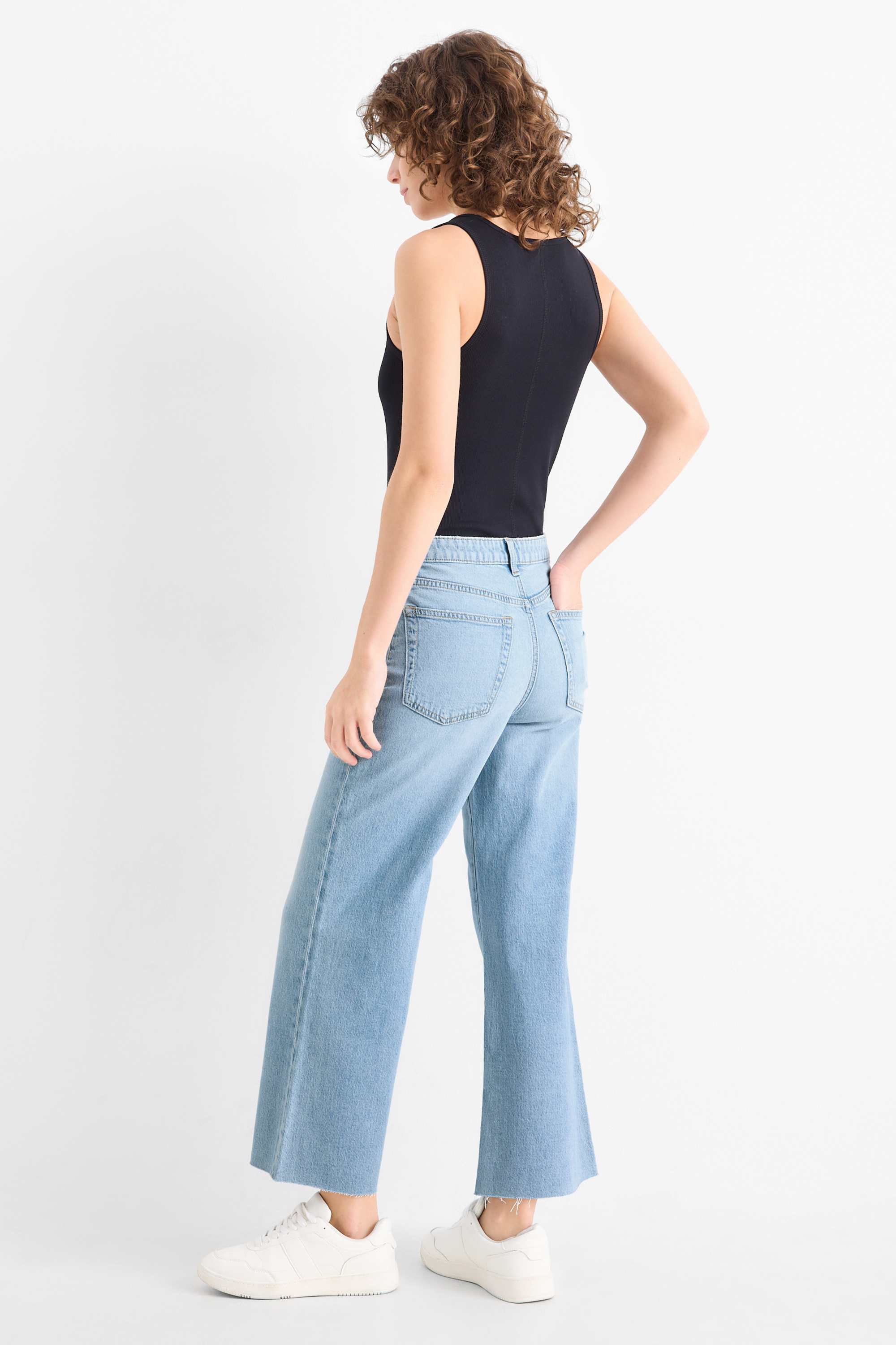 Cropped wide leg jeans - mid-rise waist blue