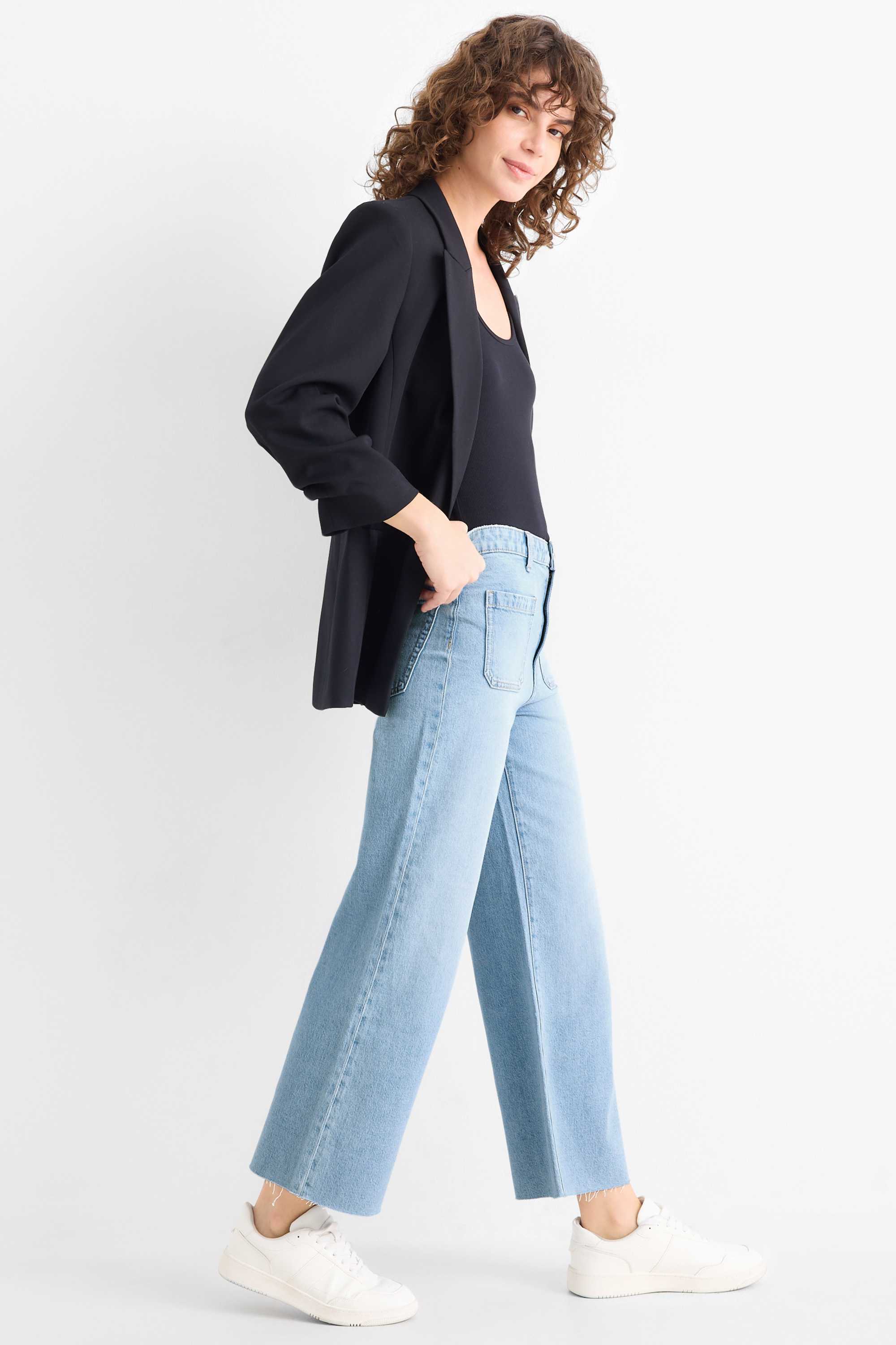Cropped wide leg jeans - mid-rise waist blue