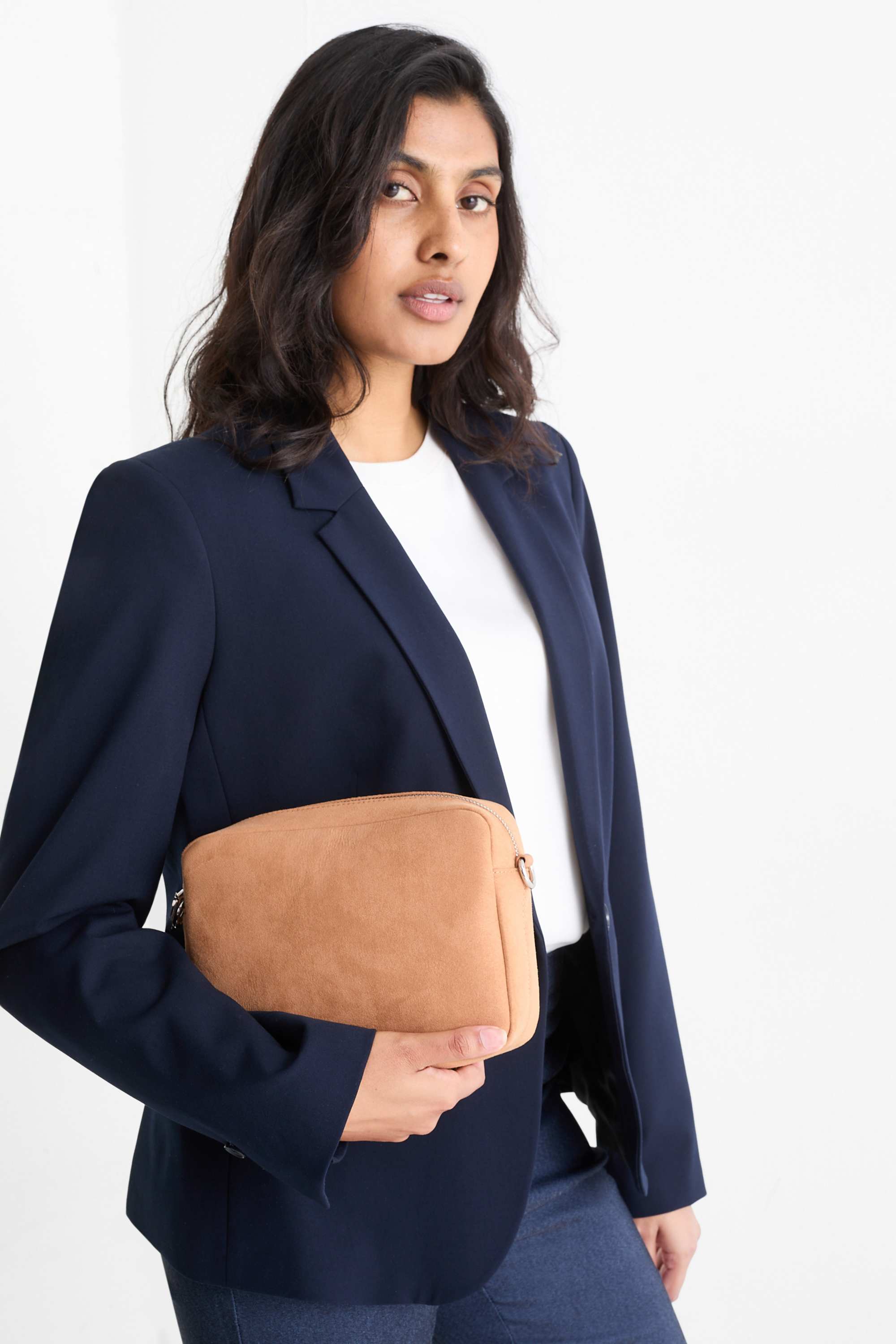 Crossbody bag with detachable bag strap light brown