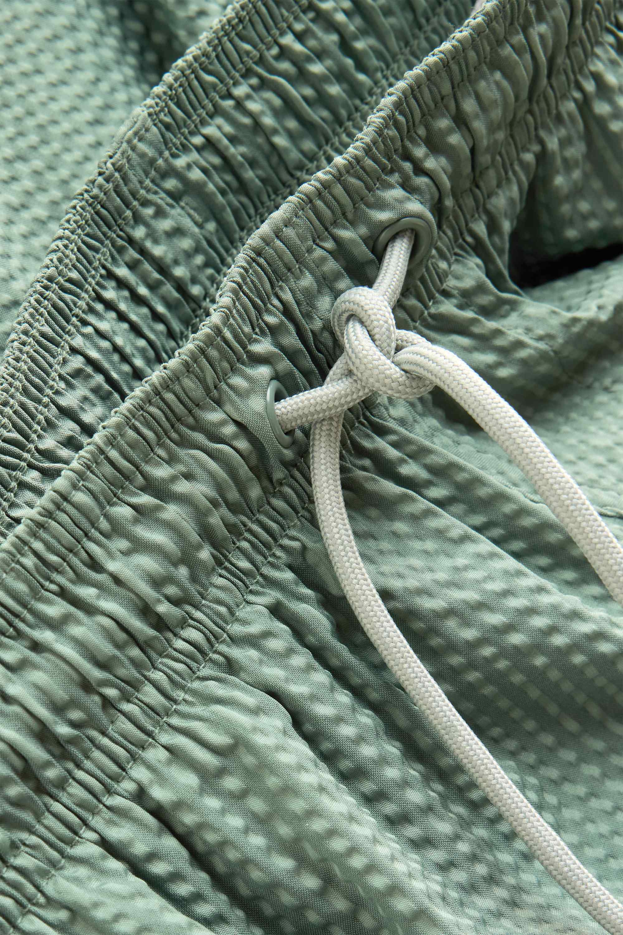 Swim shorts - textured light green