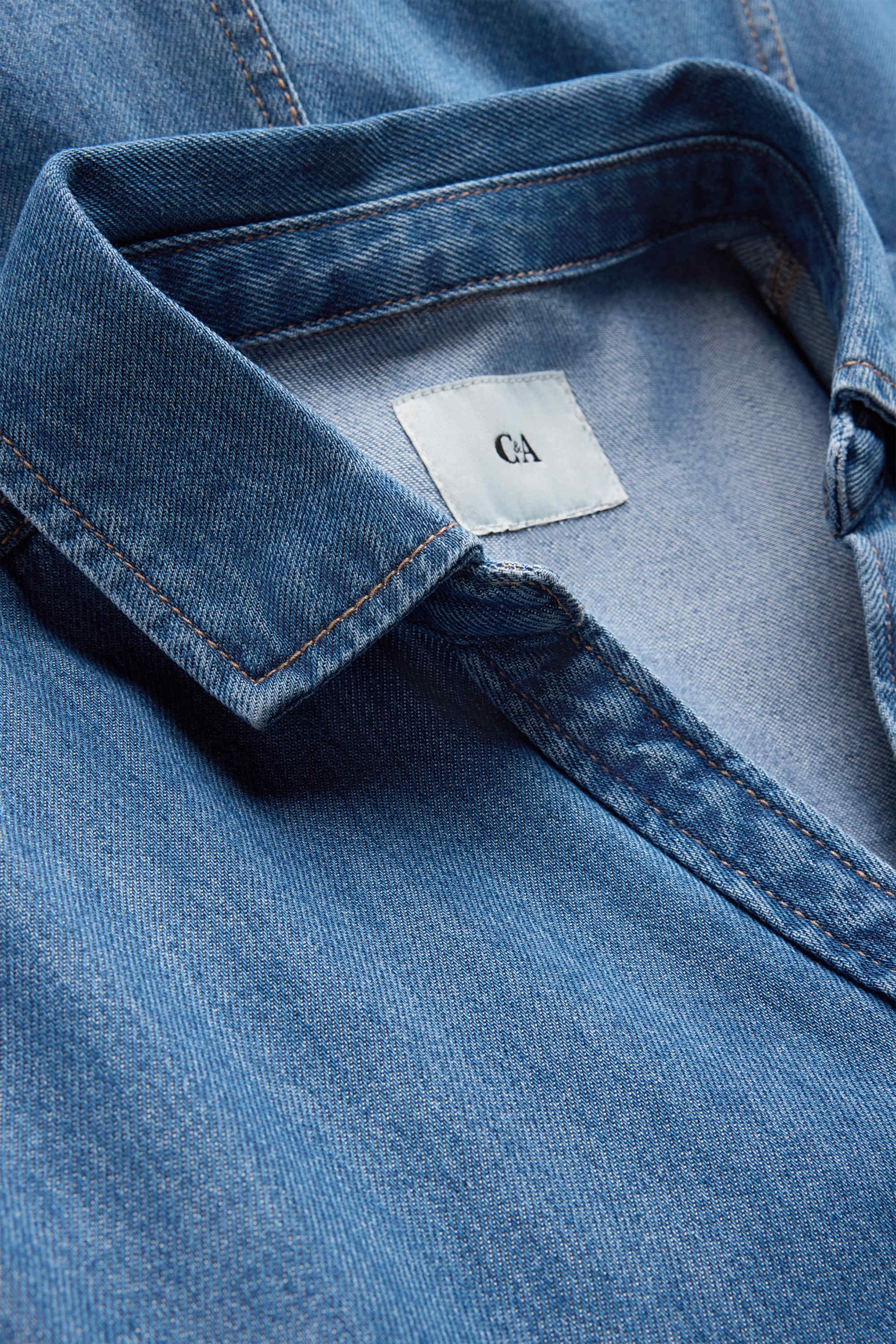 Denim shirt dress with V-neck and belt blue denim