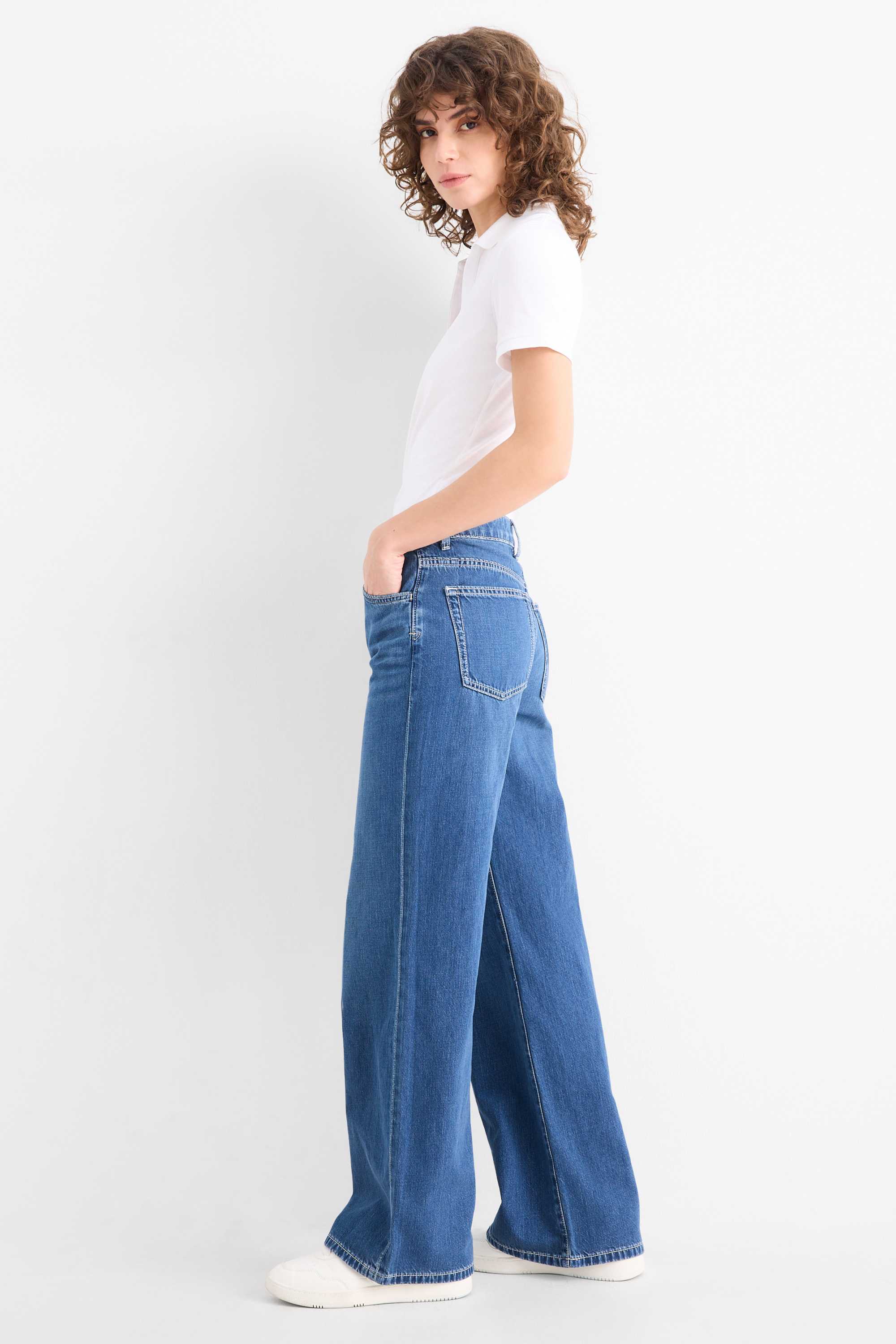 Wide leg jeans - mid-rise waist blue denim