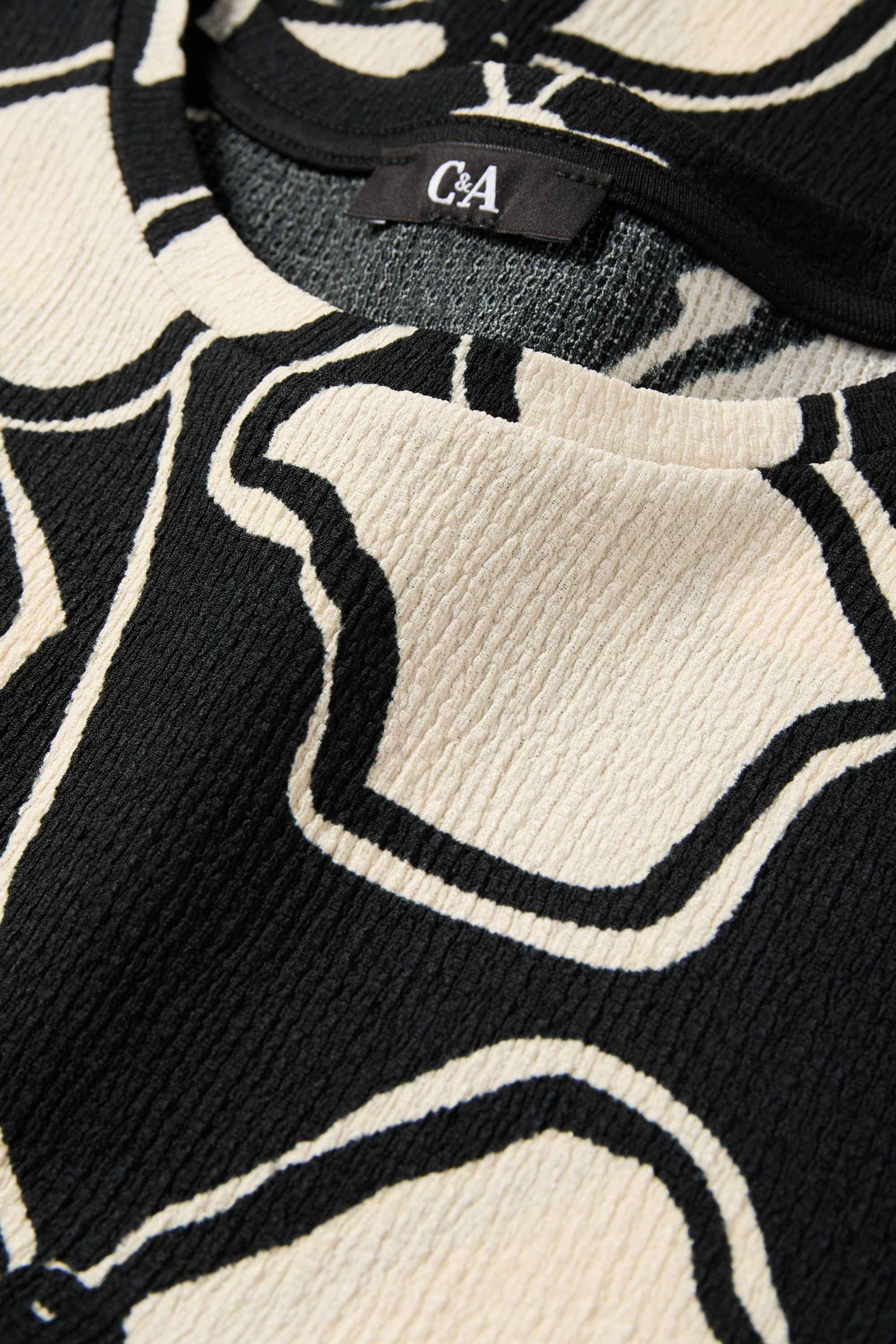 T-shirt - regular fit - floral black / beige (1)