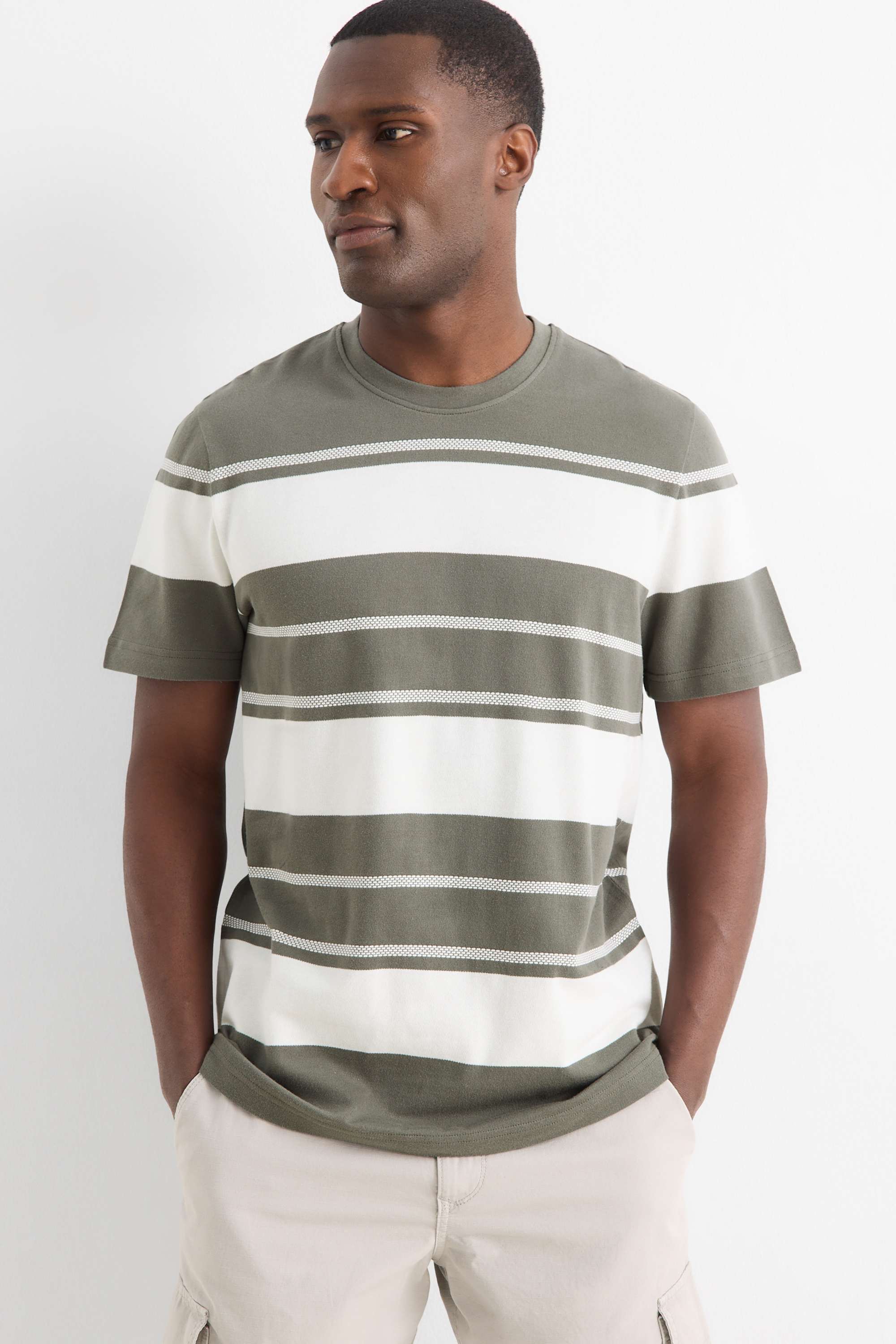 T-shirt - regular fit - striped - textured white / green