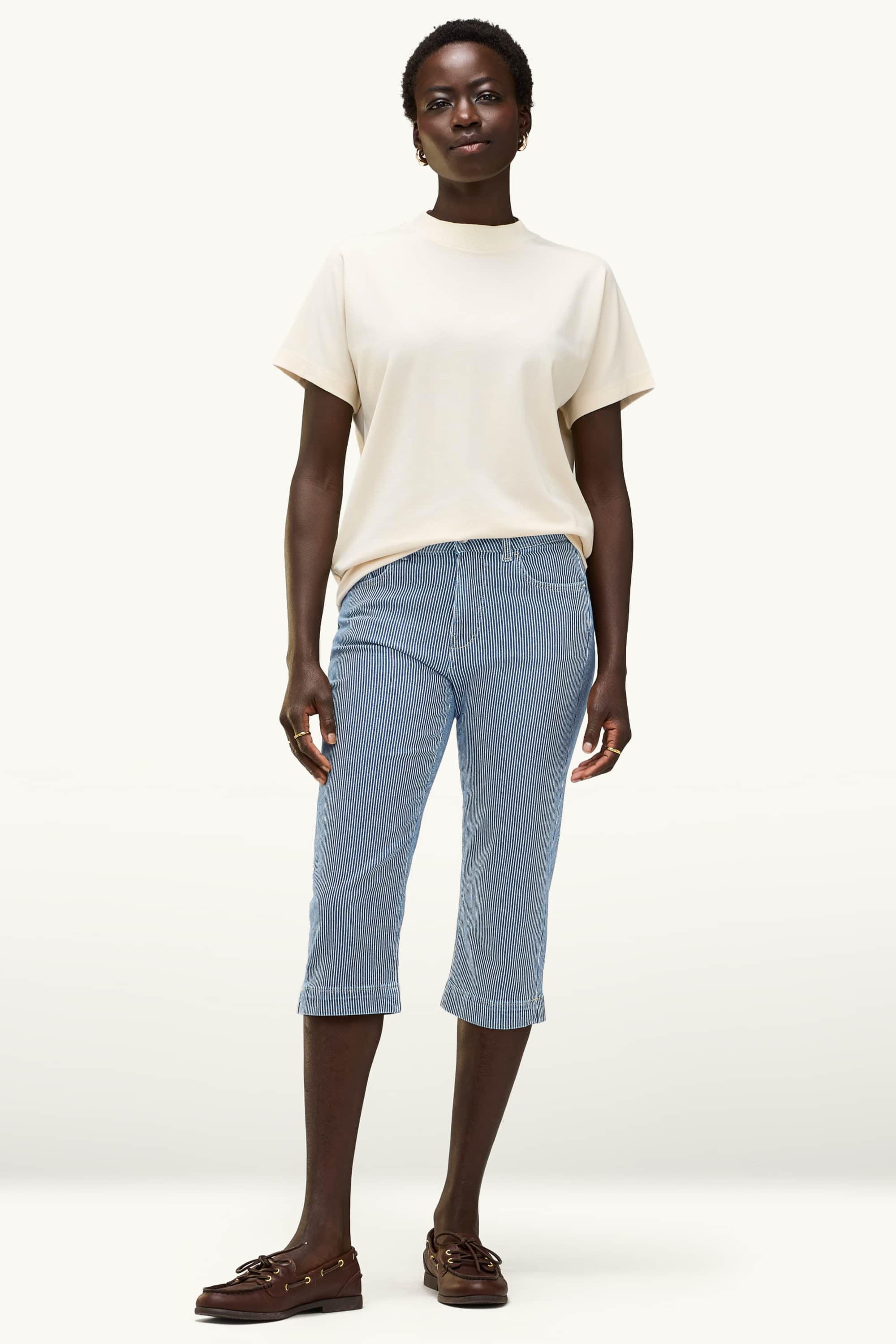 Capri jeans - mid-rise waist - striped blue / white