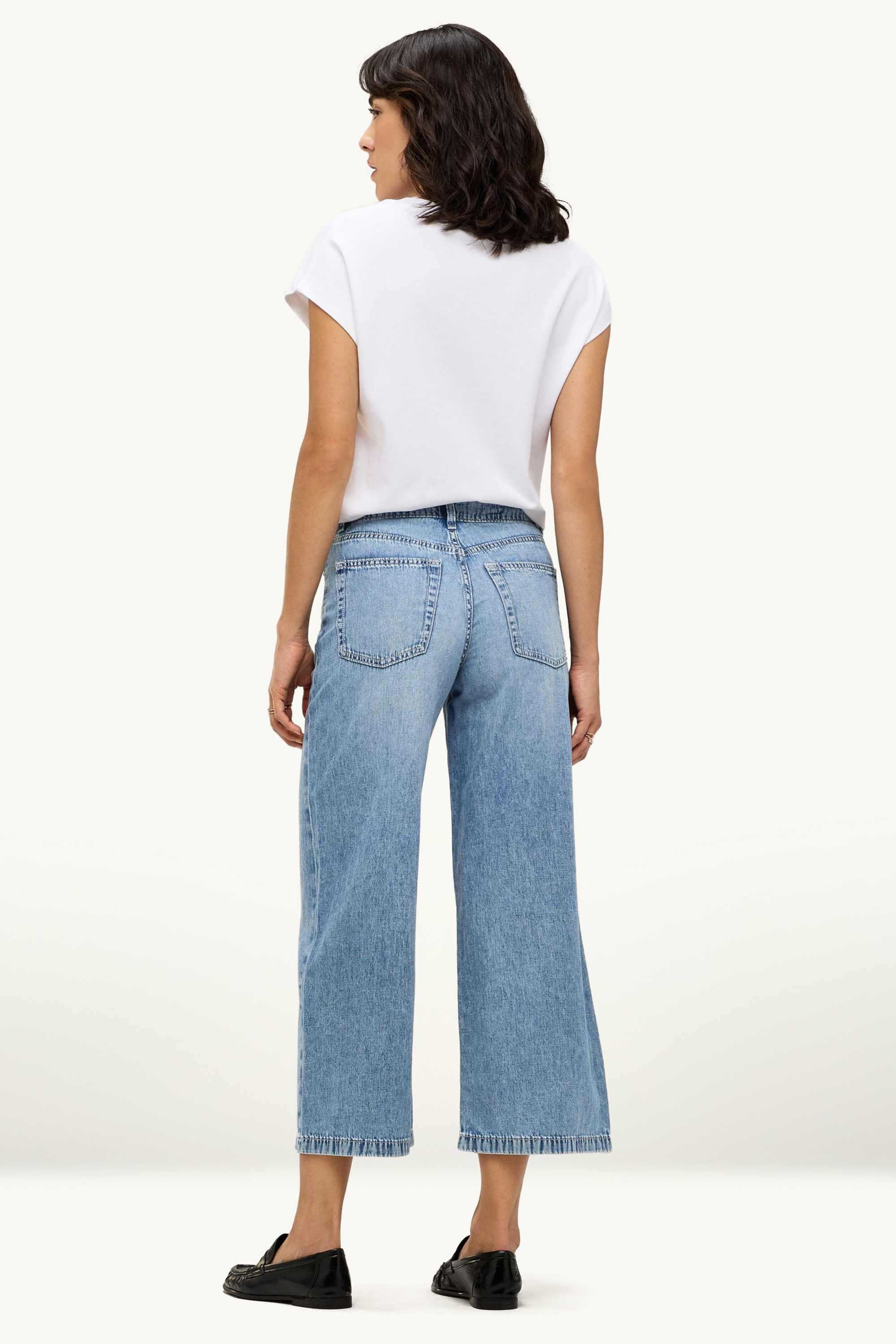 Cropped wide leg jeans - mid-rise waist blue denim