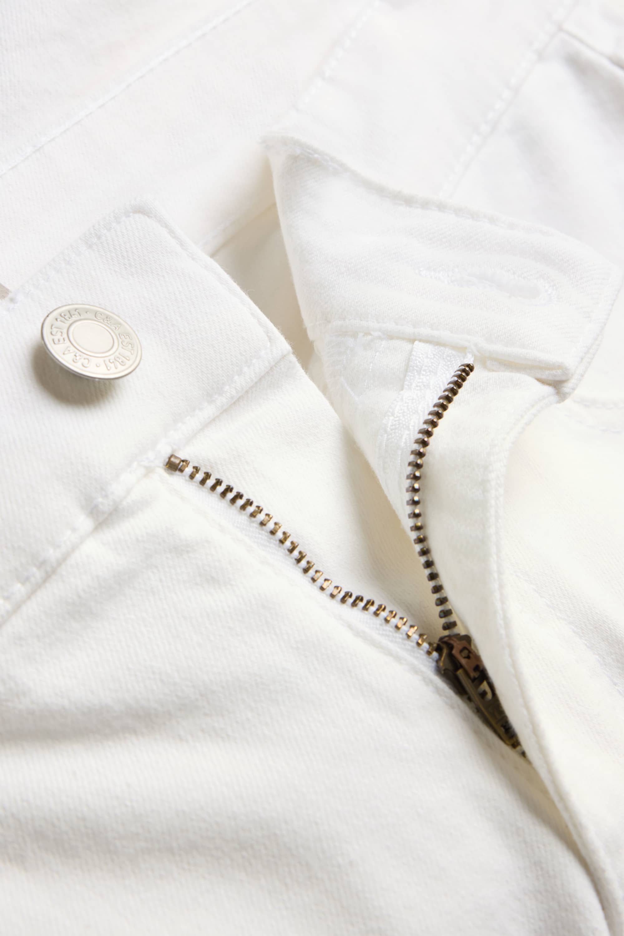Denim shorts white