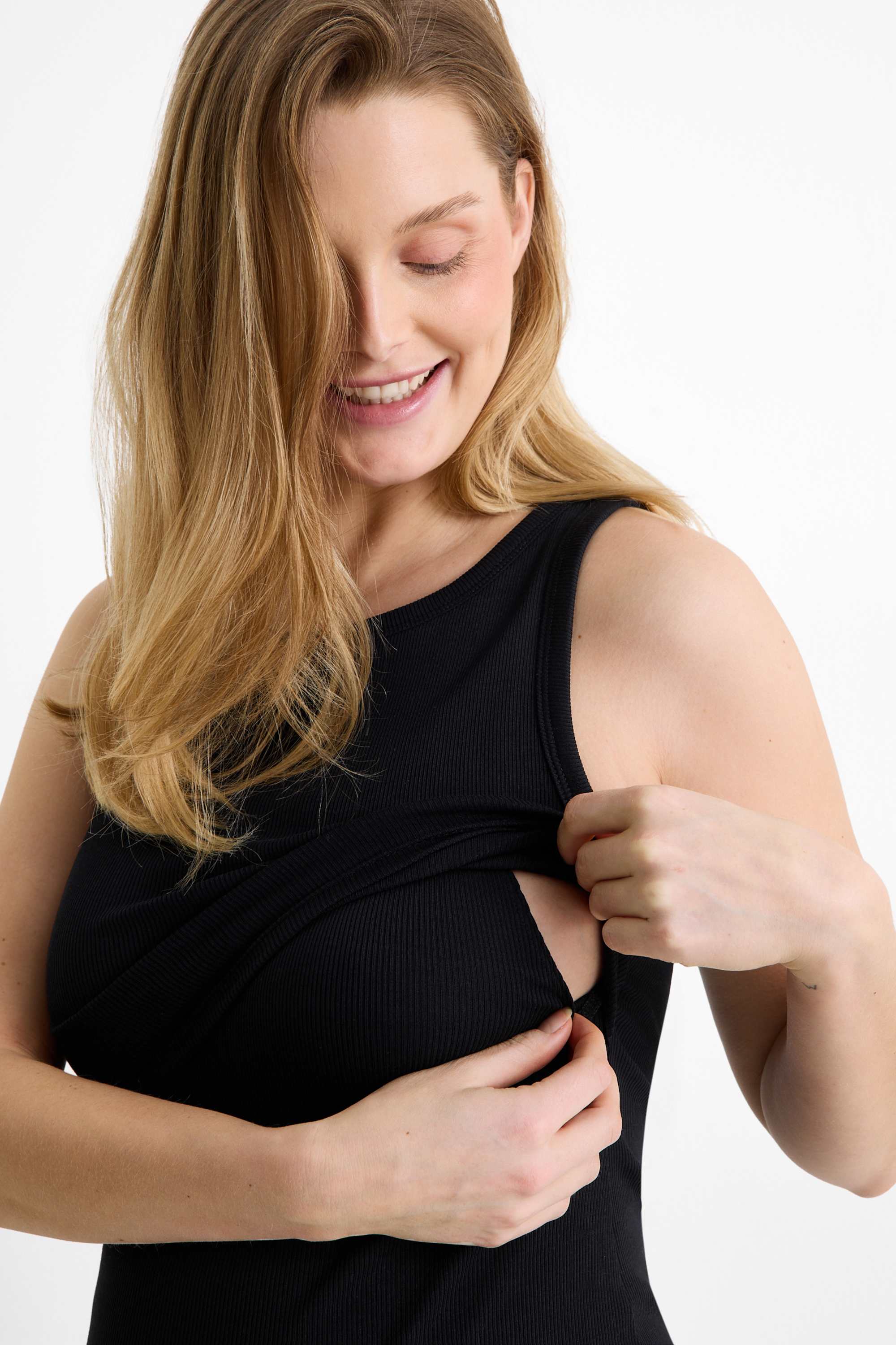 Nursing top - ribbed black