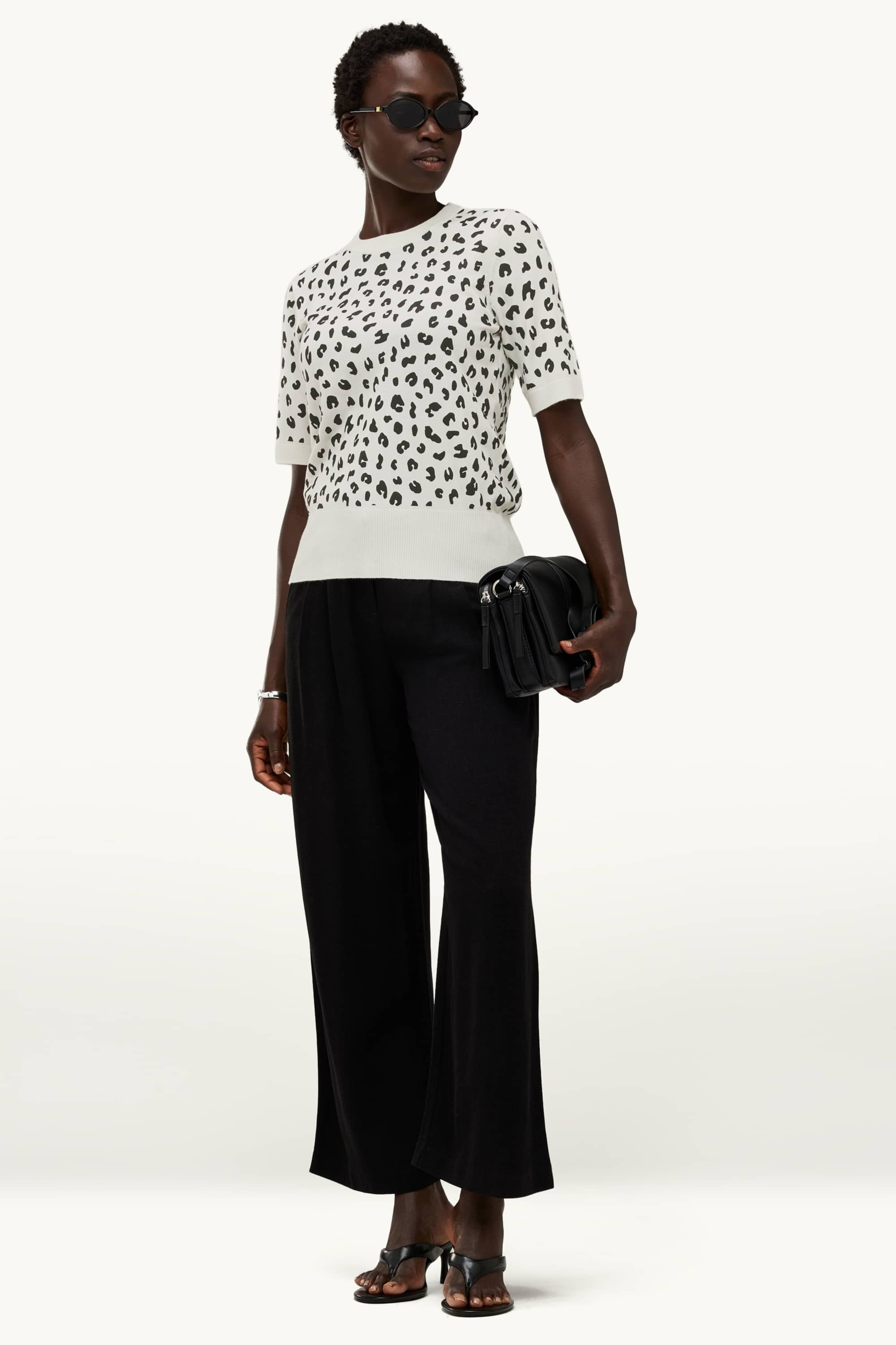Knitted jumper - short sleeve - leopard print white / black