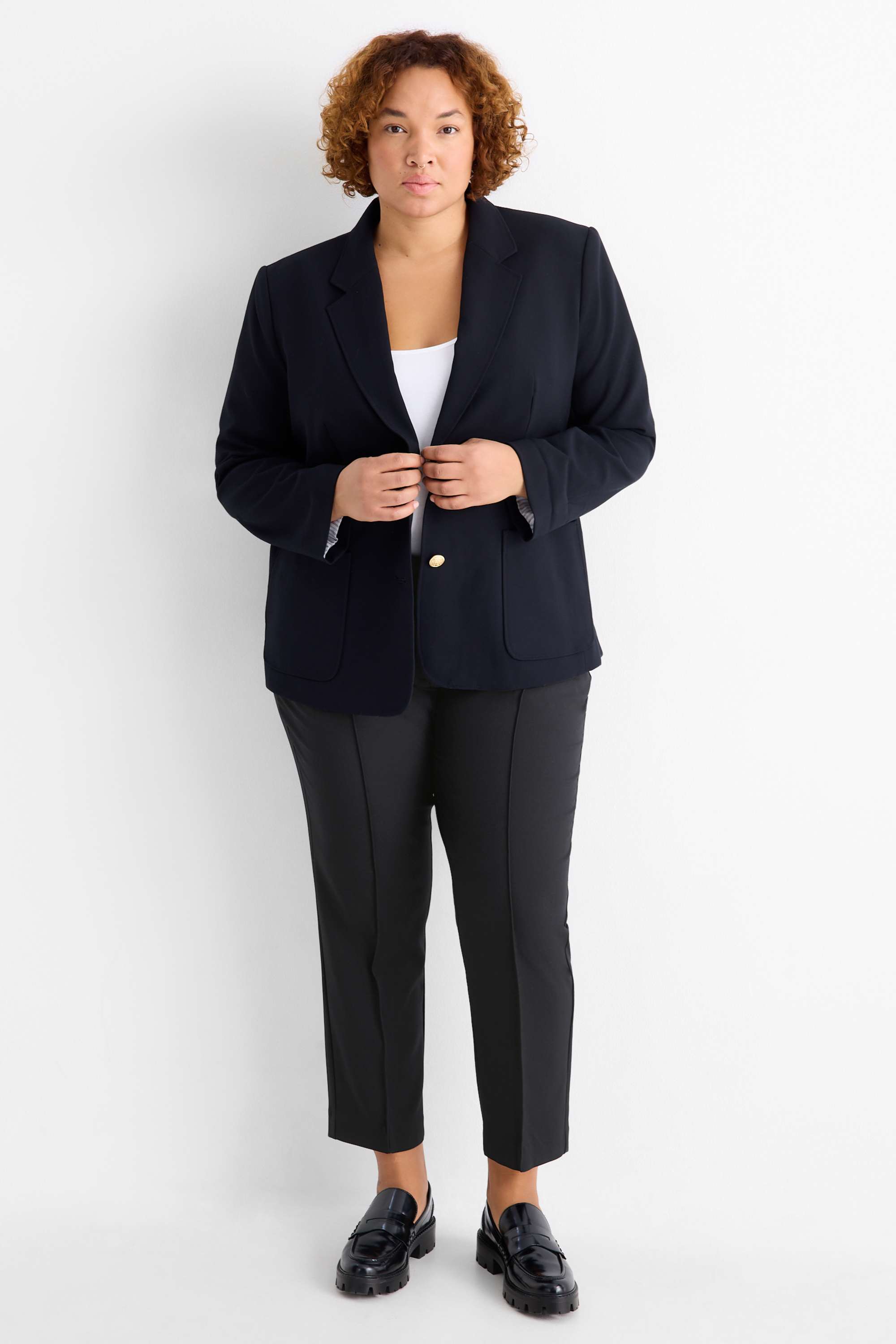 Cloth trousers - mid-rise waist - tapered fit black