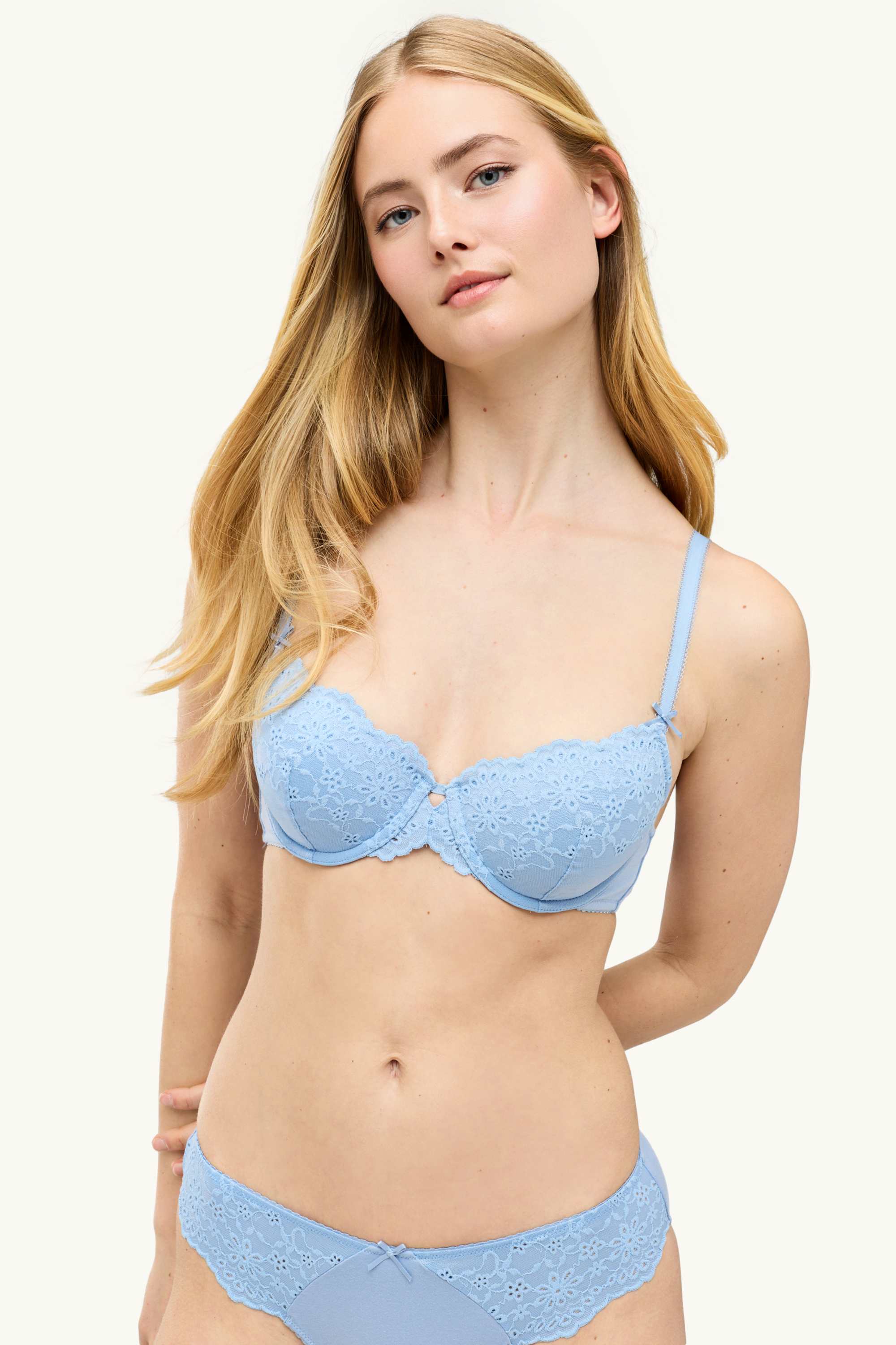 Underwire bra - DEMI - padded - broderie anglaise light blue