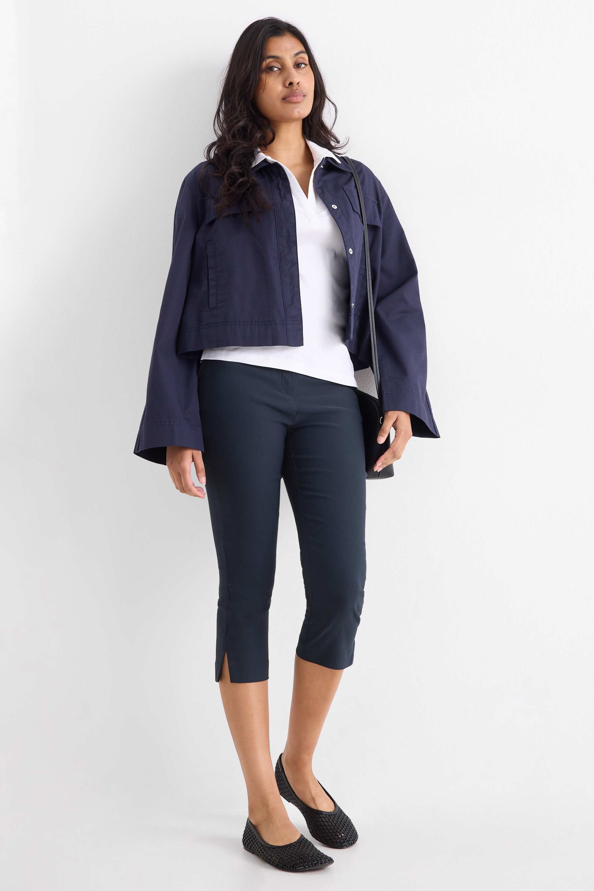 Capri trousers - mid-rise waist - slim fit dark blue