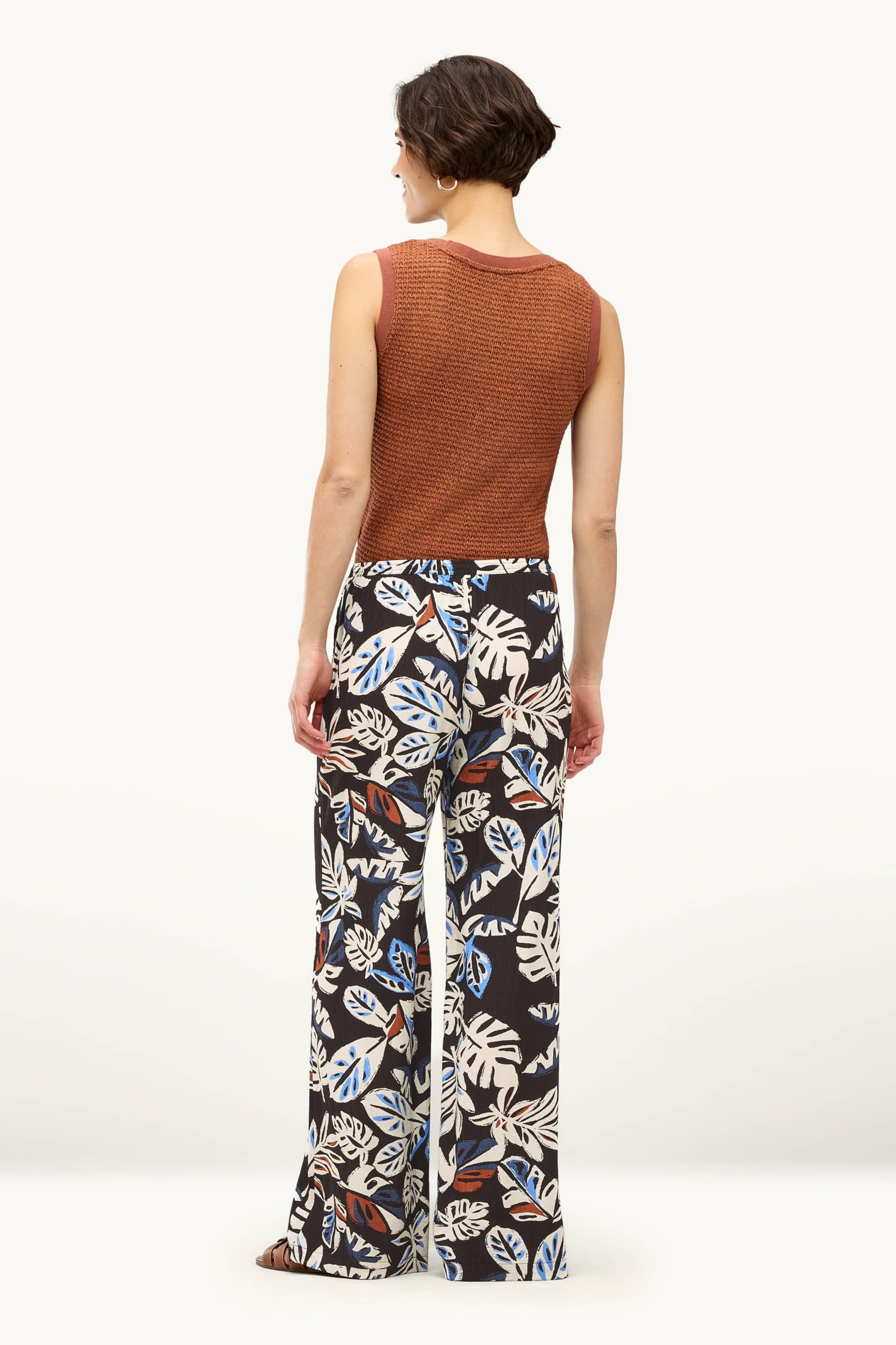 Cloth trousers - mid-rise waist - wide leg - patterned black