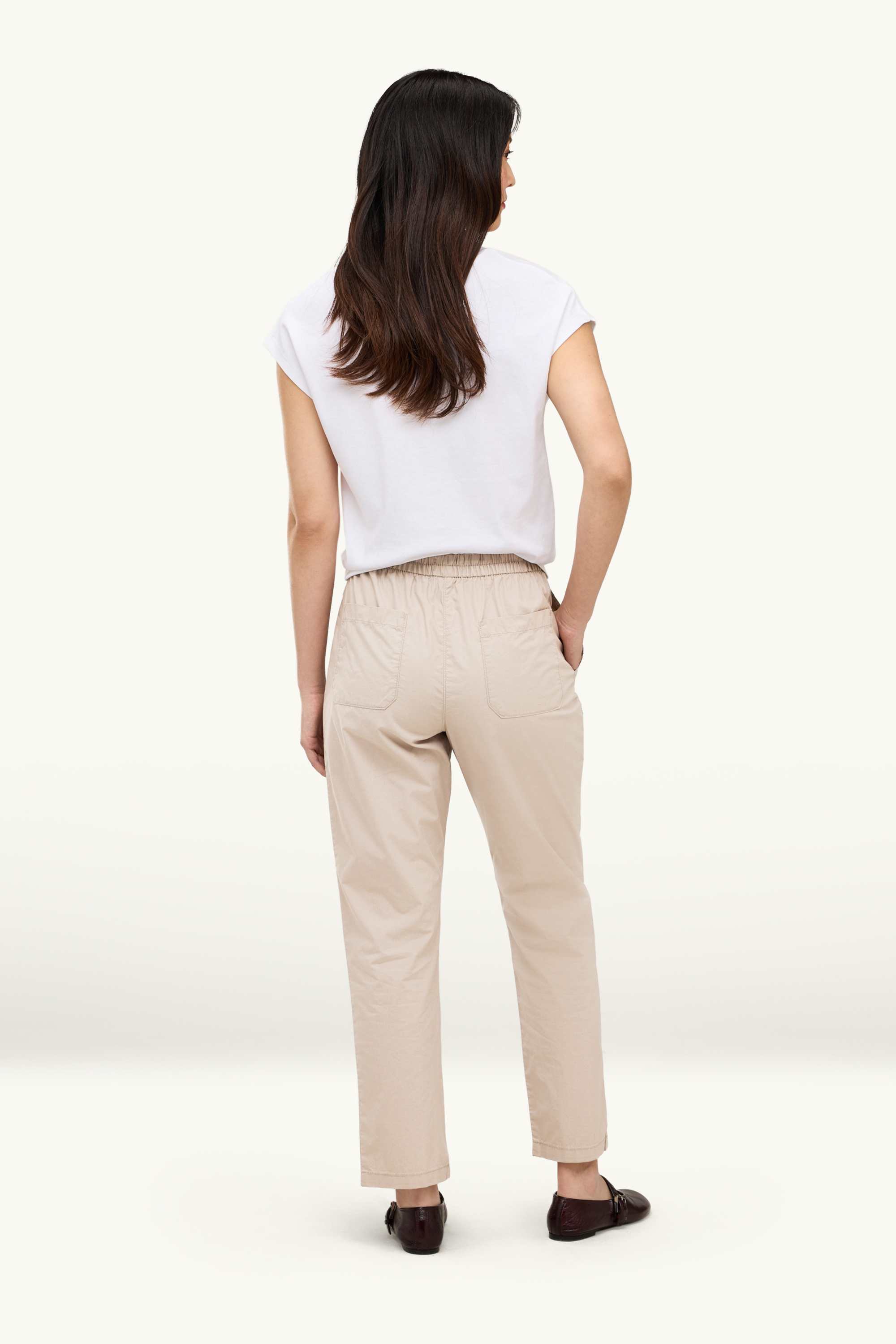Cloth trousers - mid-rise waist - tapered fit beige