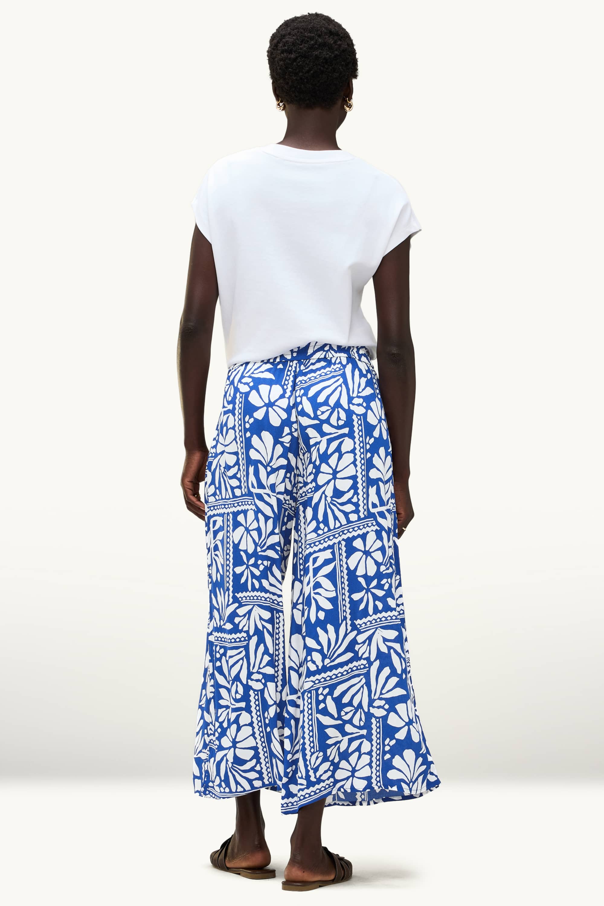 Cloth trousers - mid-rise waist - - palazzo - patterned blue / white