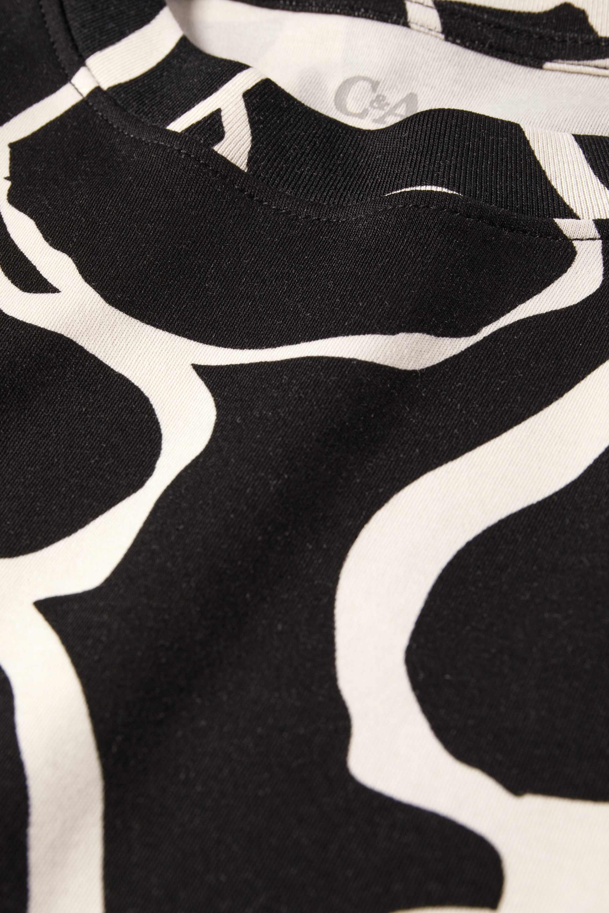 T-shirt - regular fit - floral black / white