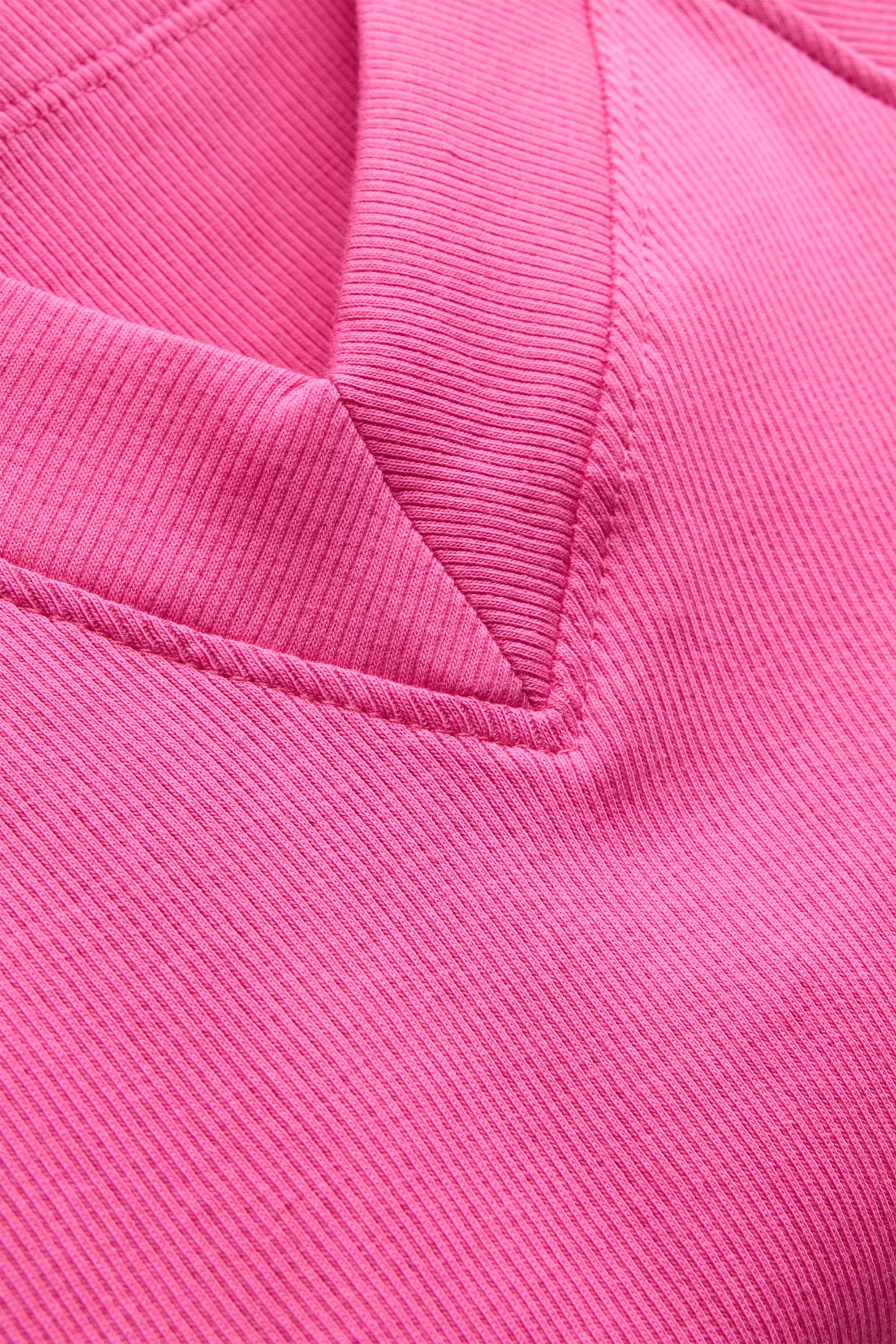 V-neck T-shirt - slim fit pink