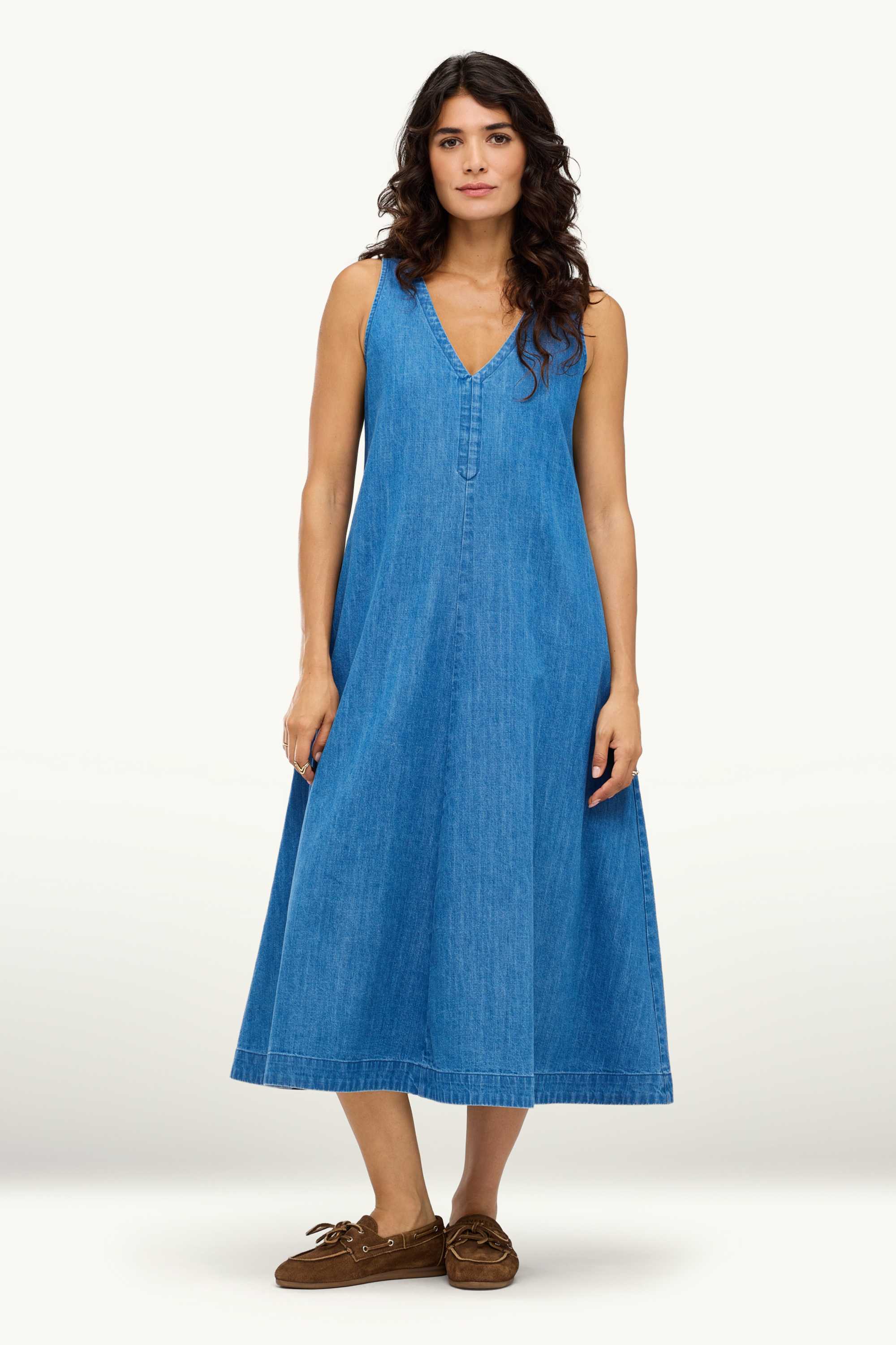 Denim dress with V-neck blue denim