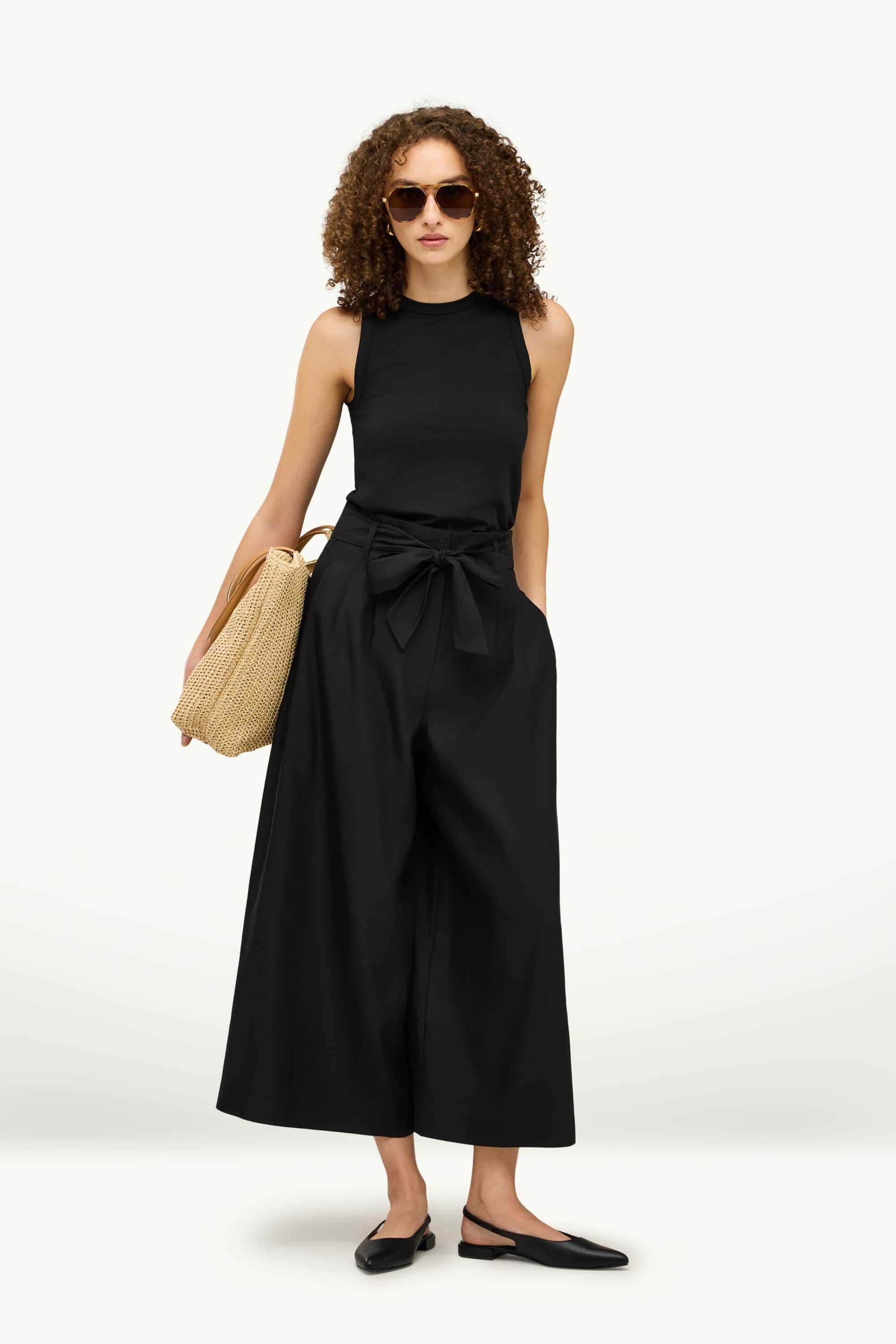 Top black