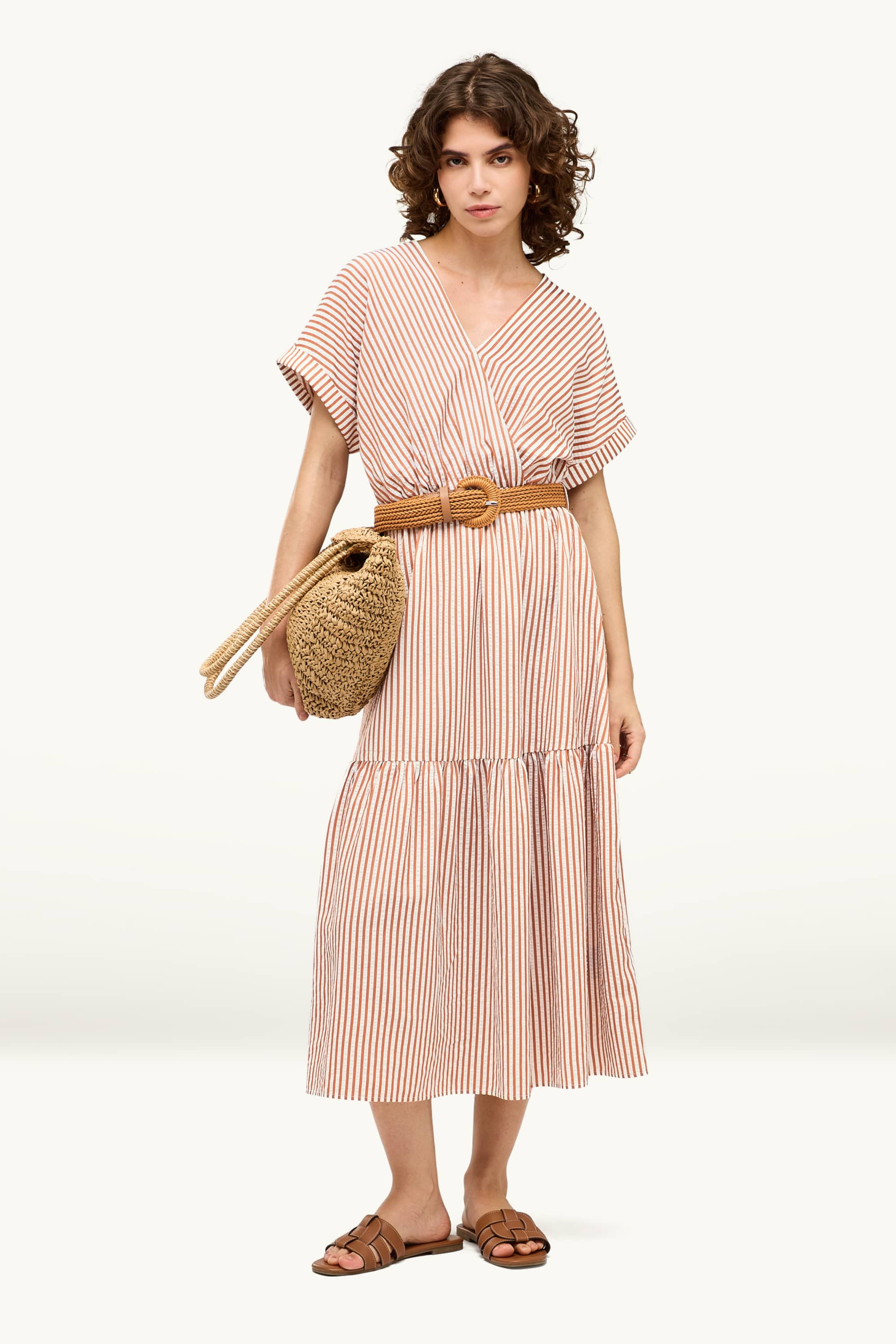 Dress with belt and V-neck - striped light brown