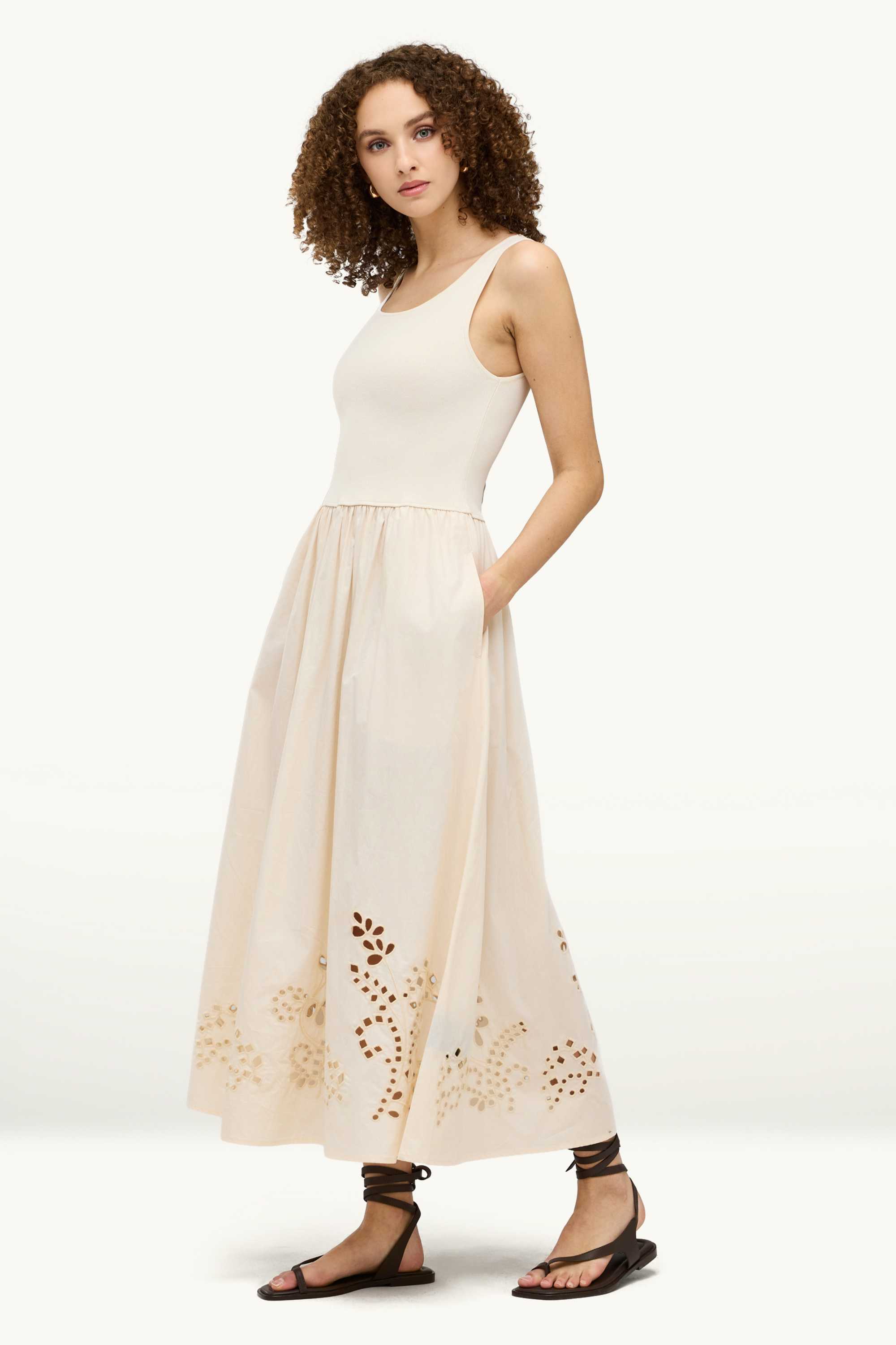 Fit & flare dress beige