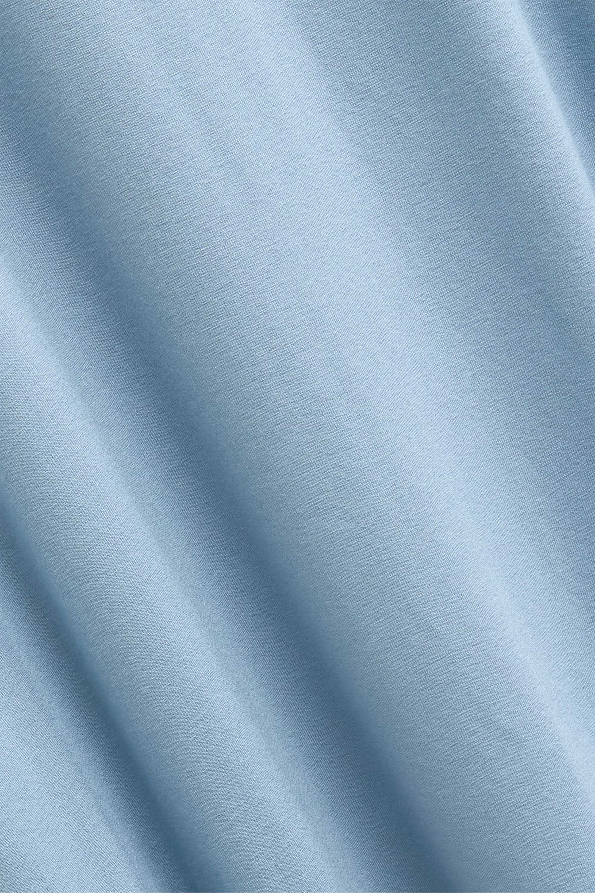 T-shirt light blue