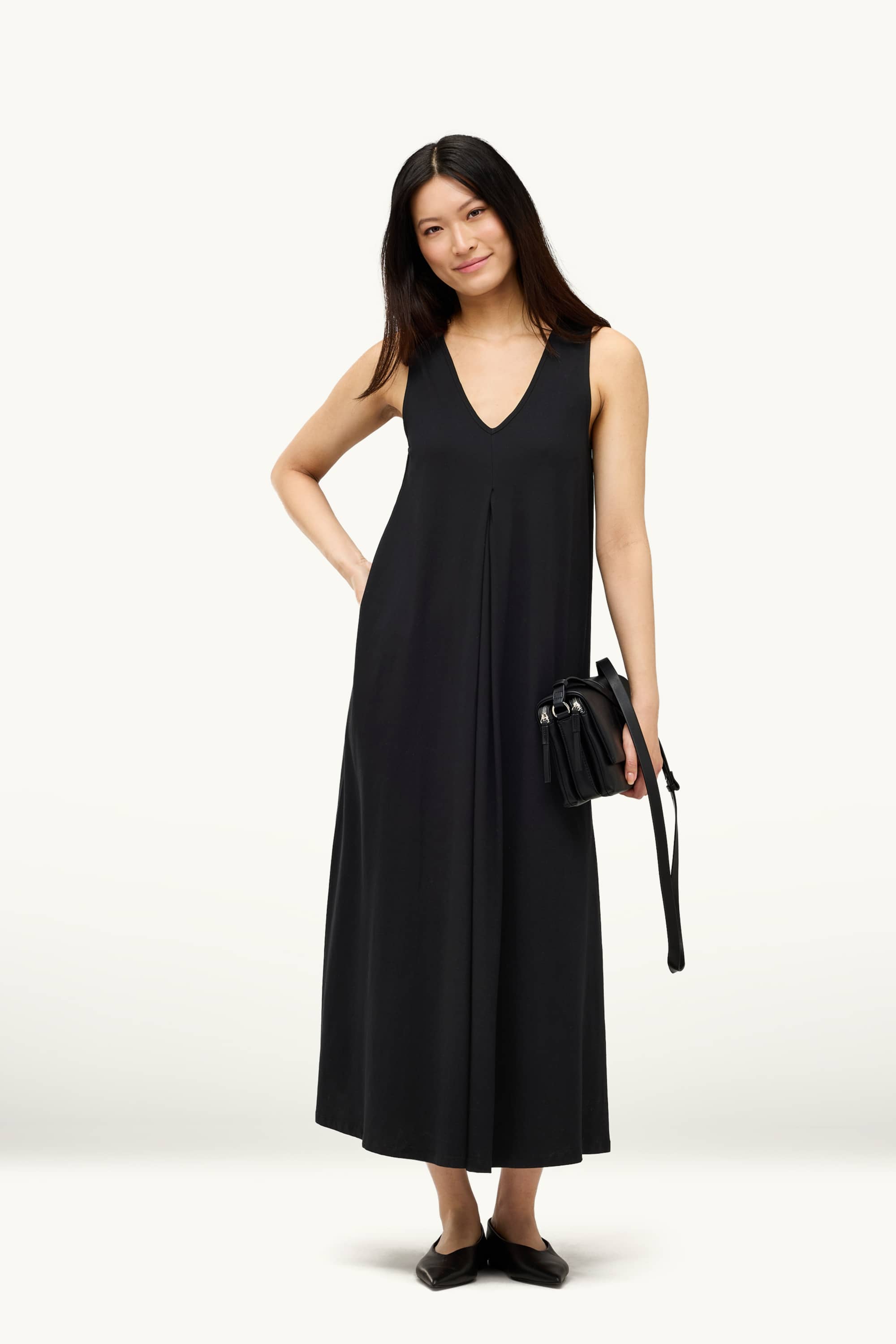 V-neck A-line dress black