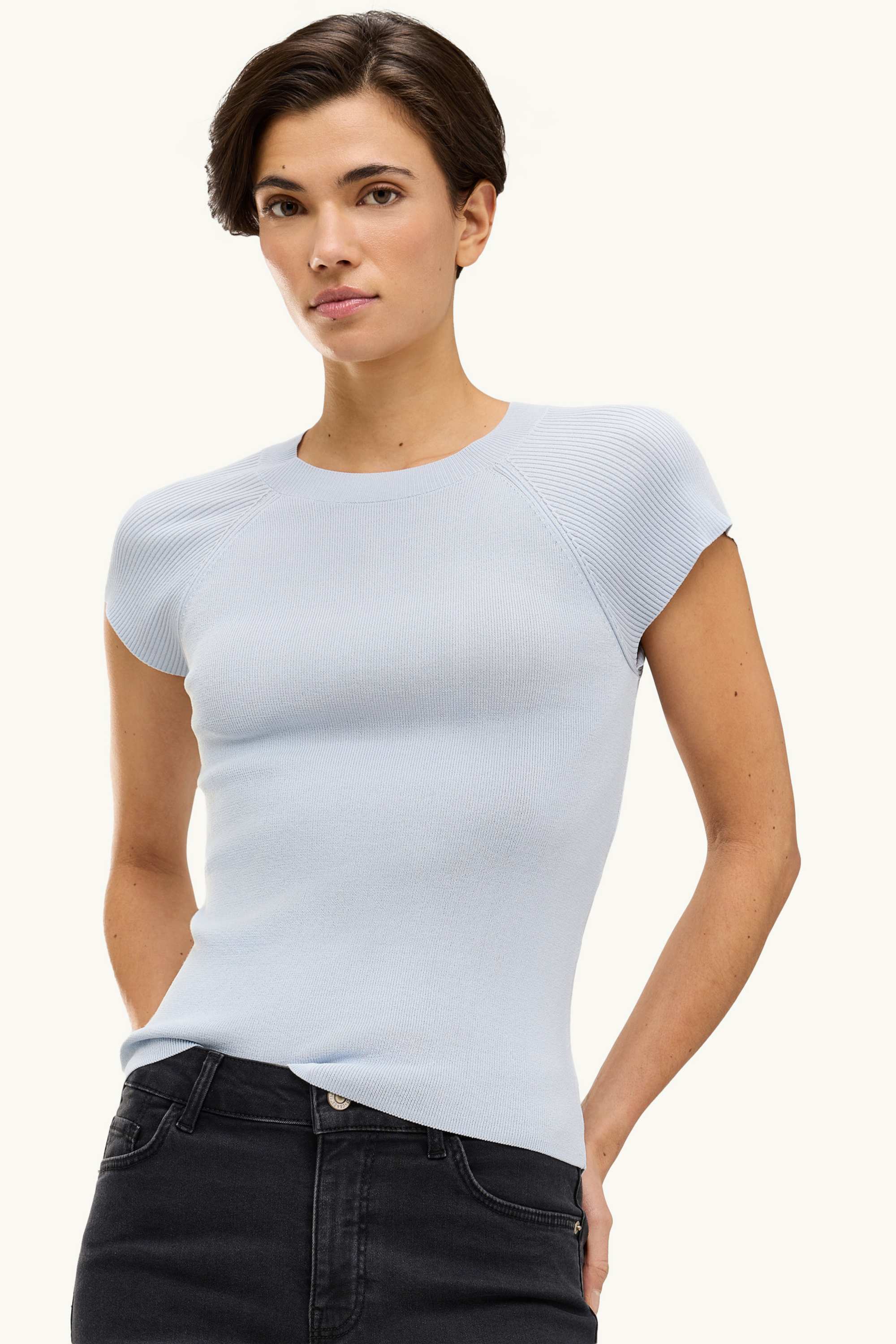 Knitted jumper - short sleeve light blue