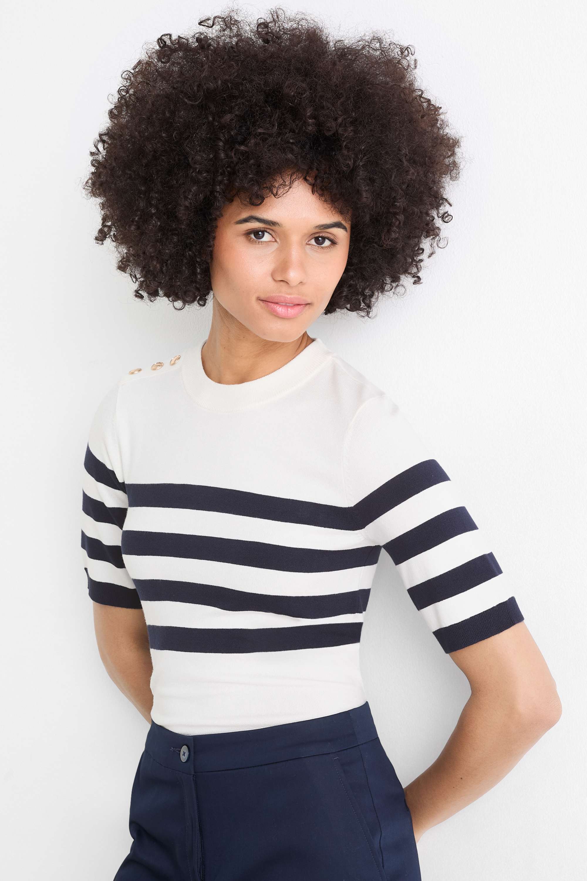 Knitted jumper - short sleeve - striped white / black