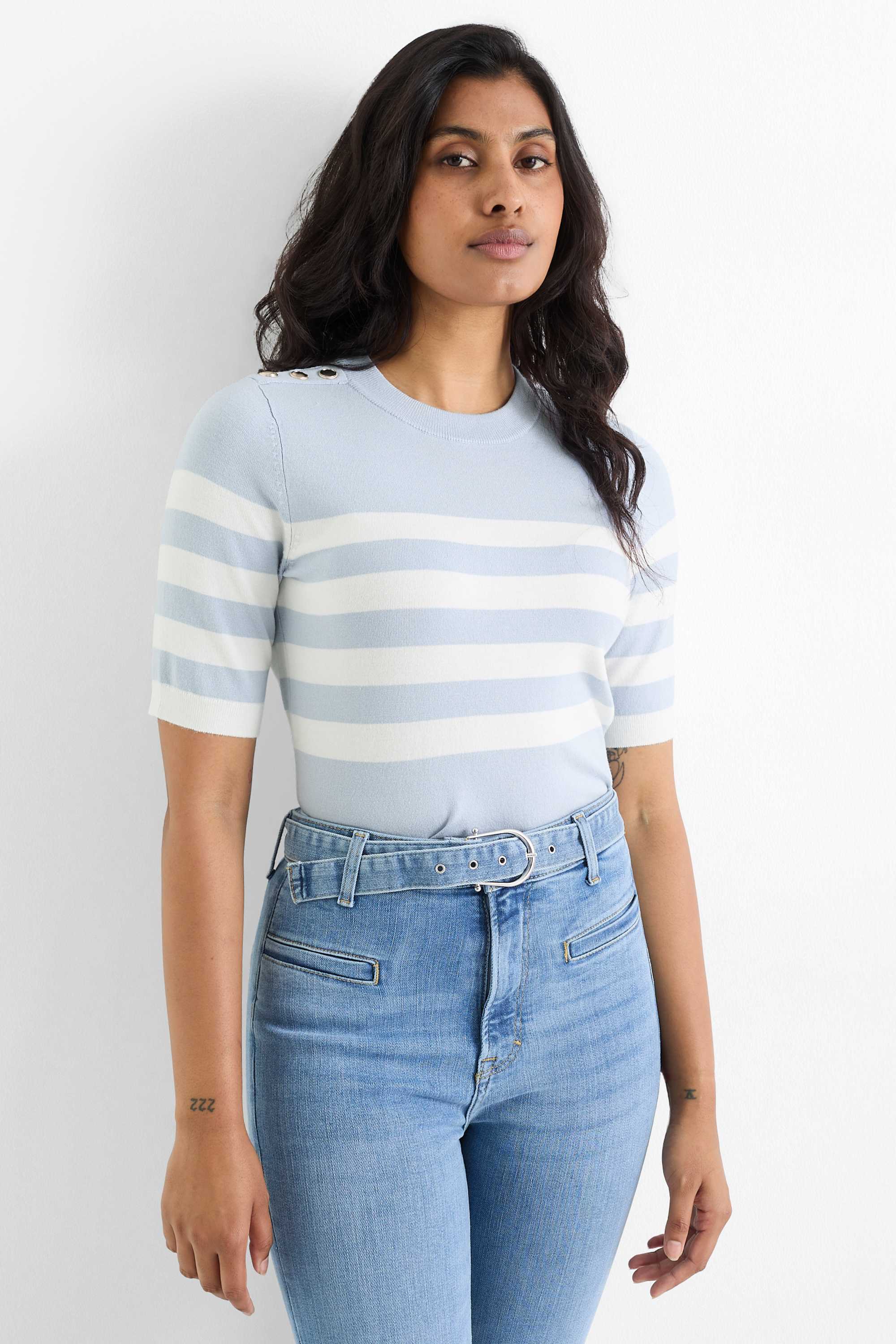 Knitted jumper - short sleeve - striped white / light blue