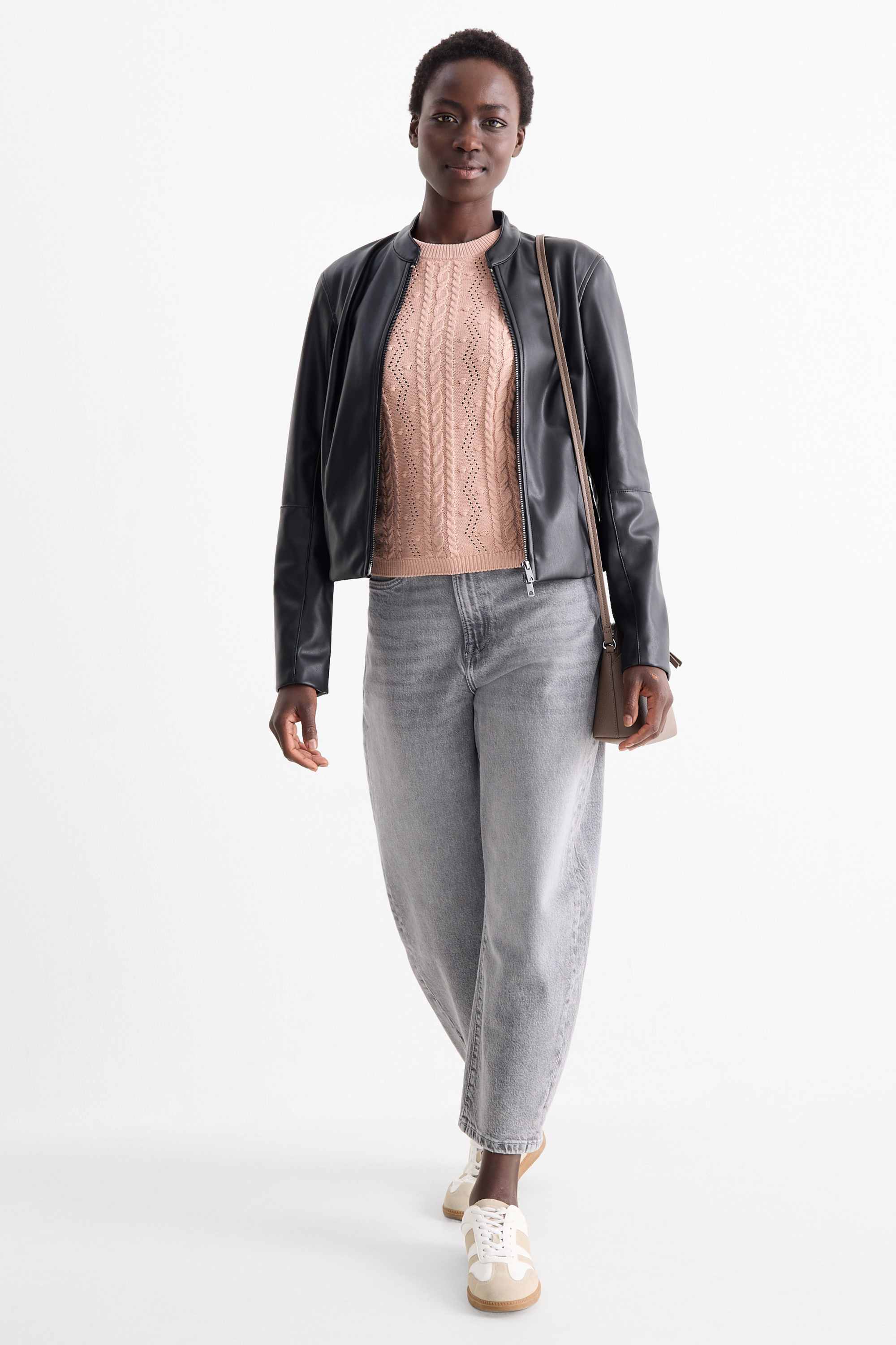 Knitted jumper - short sleeve - cable knit pattern rose