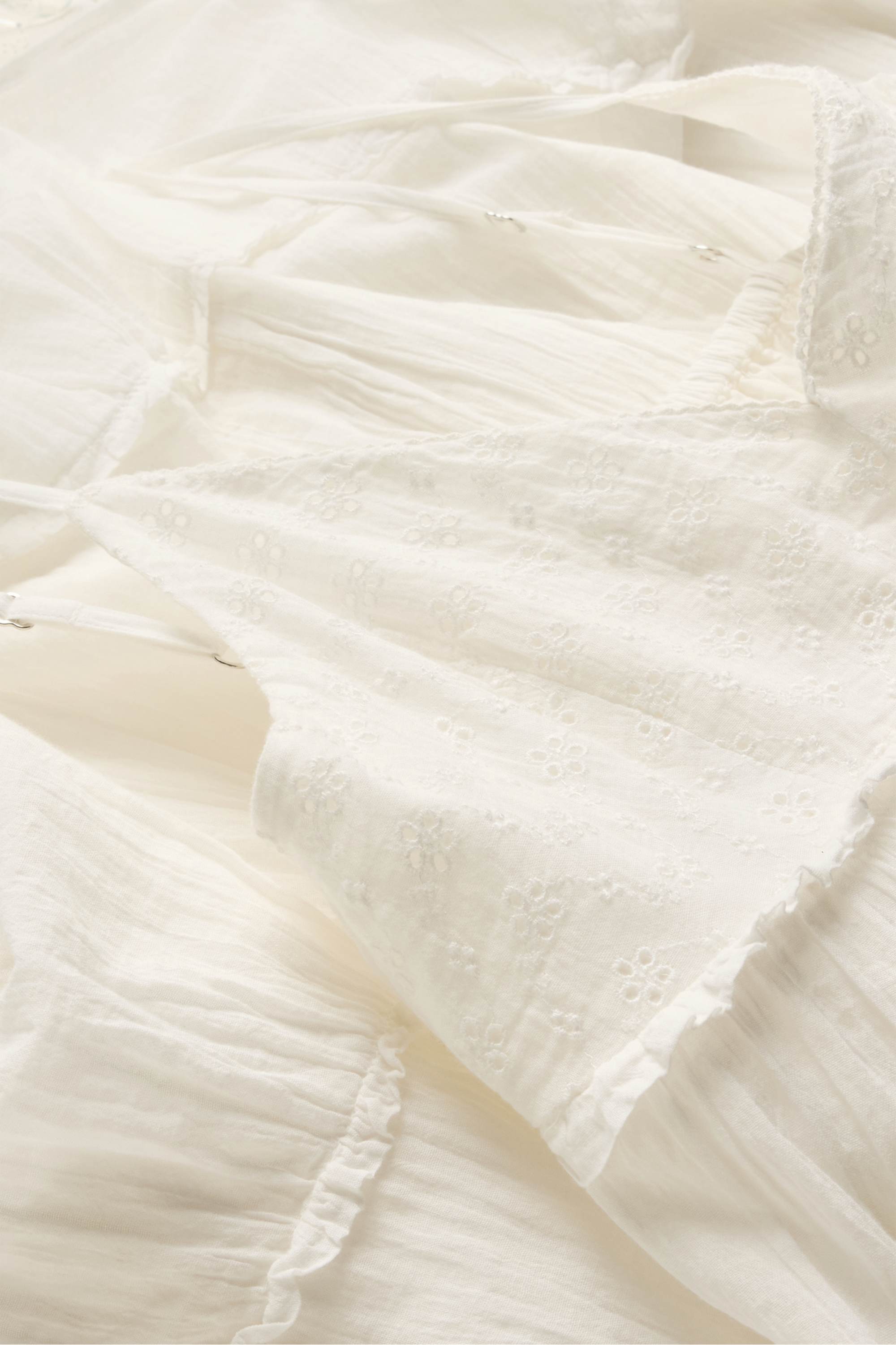 Empire dress white