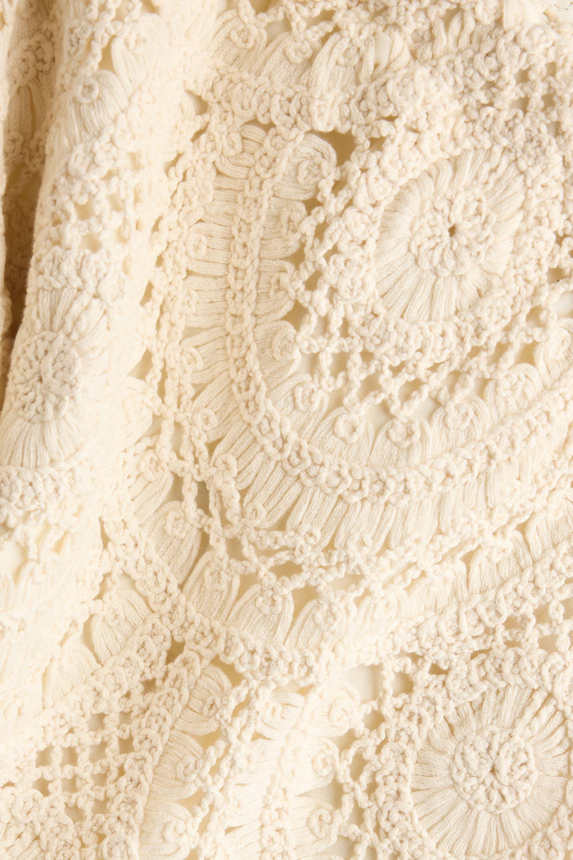 Crocheted miniskirt - textured beige