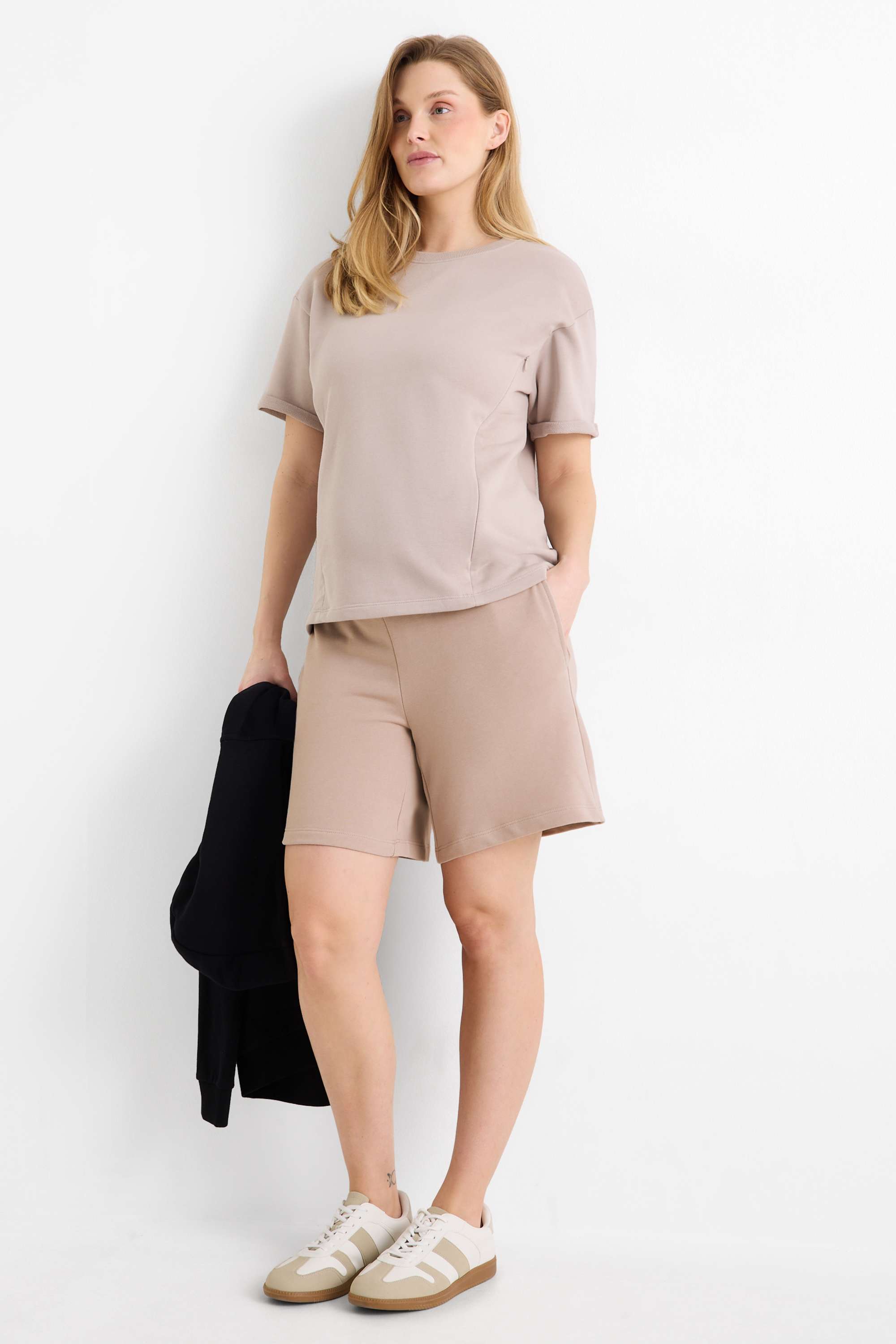 Maternity sweat shorts beige