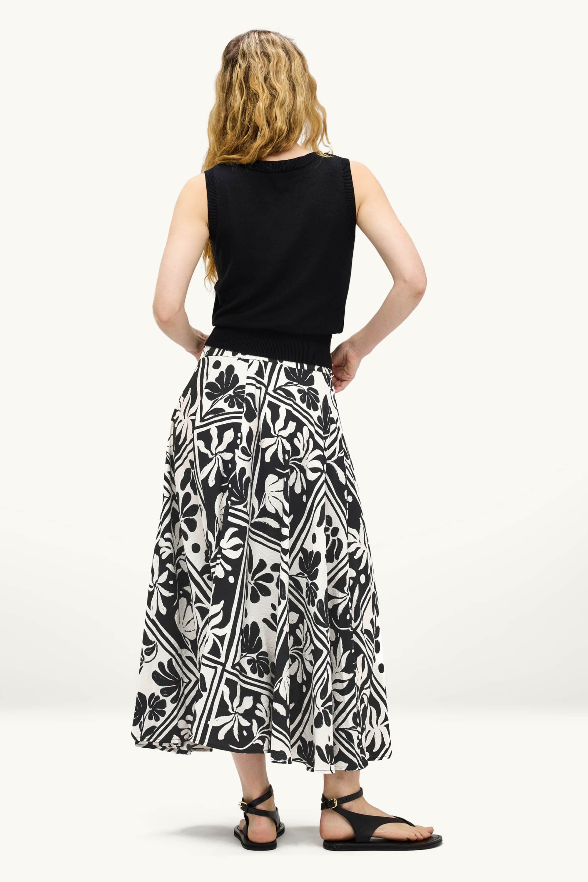 Skirt - patterned black / white