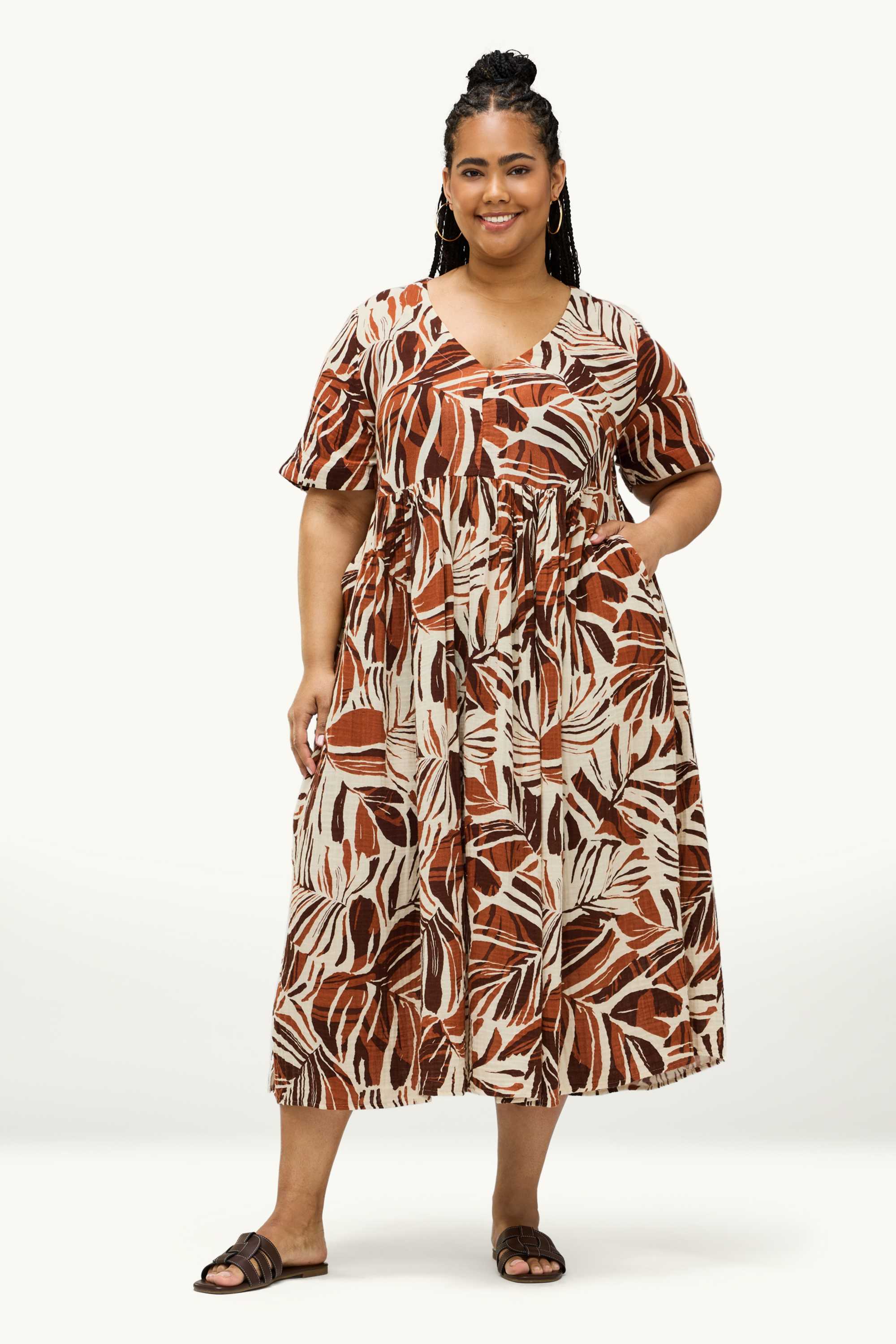A-line dress with V-neck - patterned brown / cremewhite